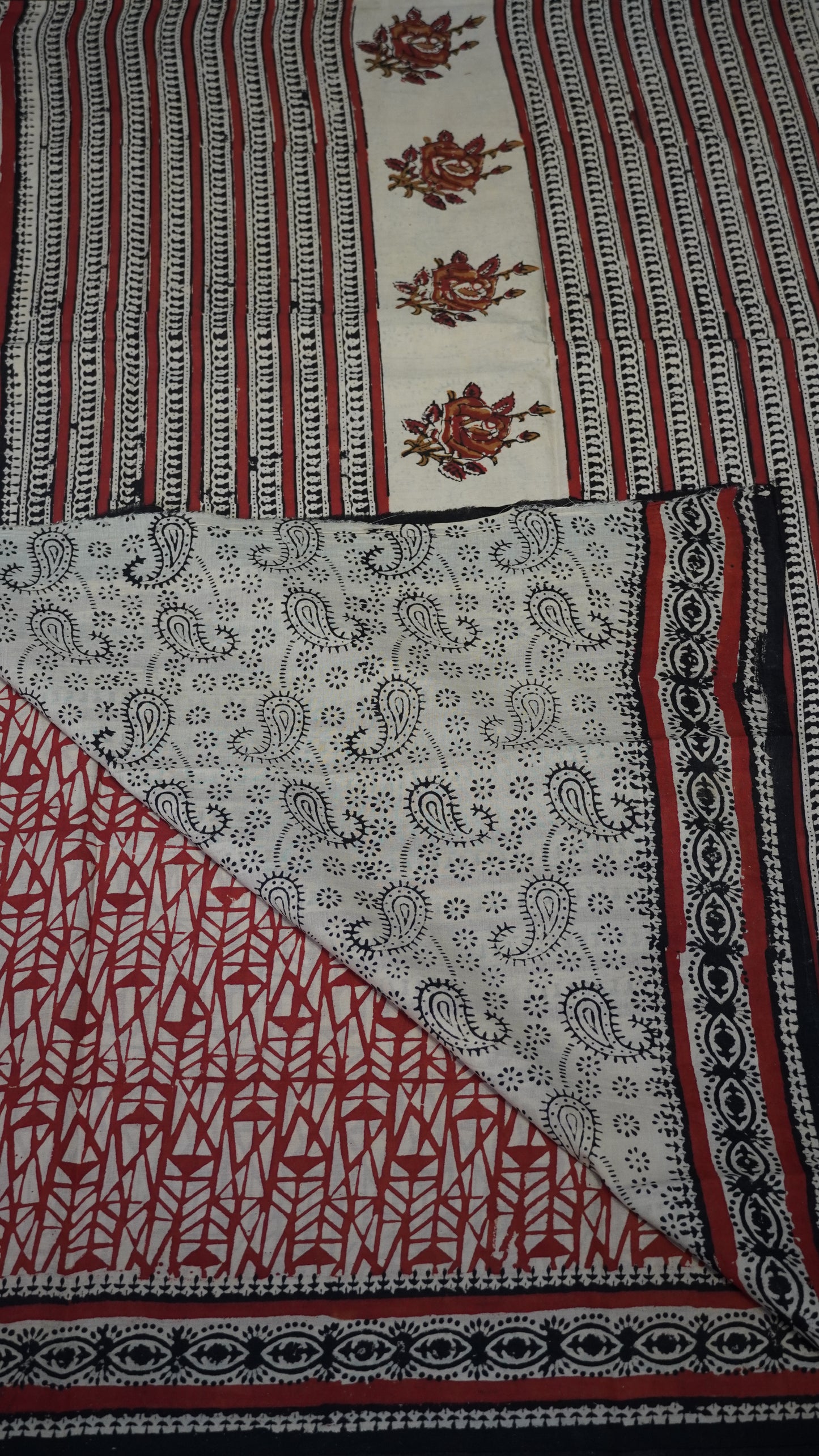 Mul Mul Cotton Saree Red