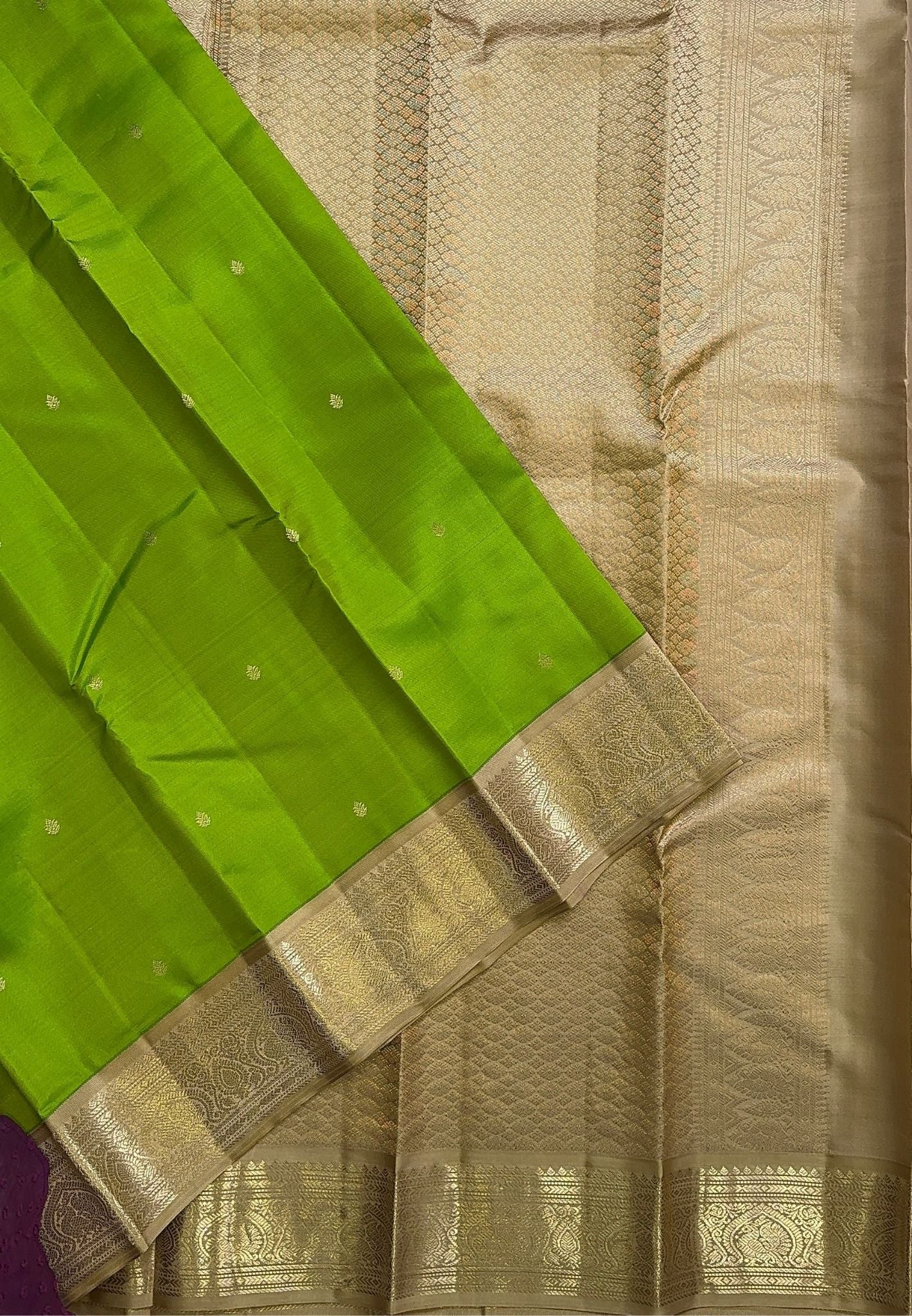 Pure Kanchipuram Silk Saree-Light Green with Contrast Korvai Border