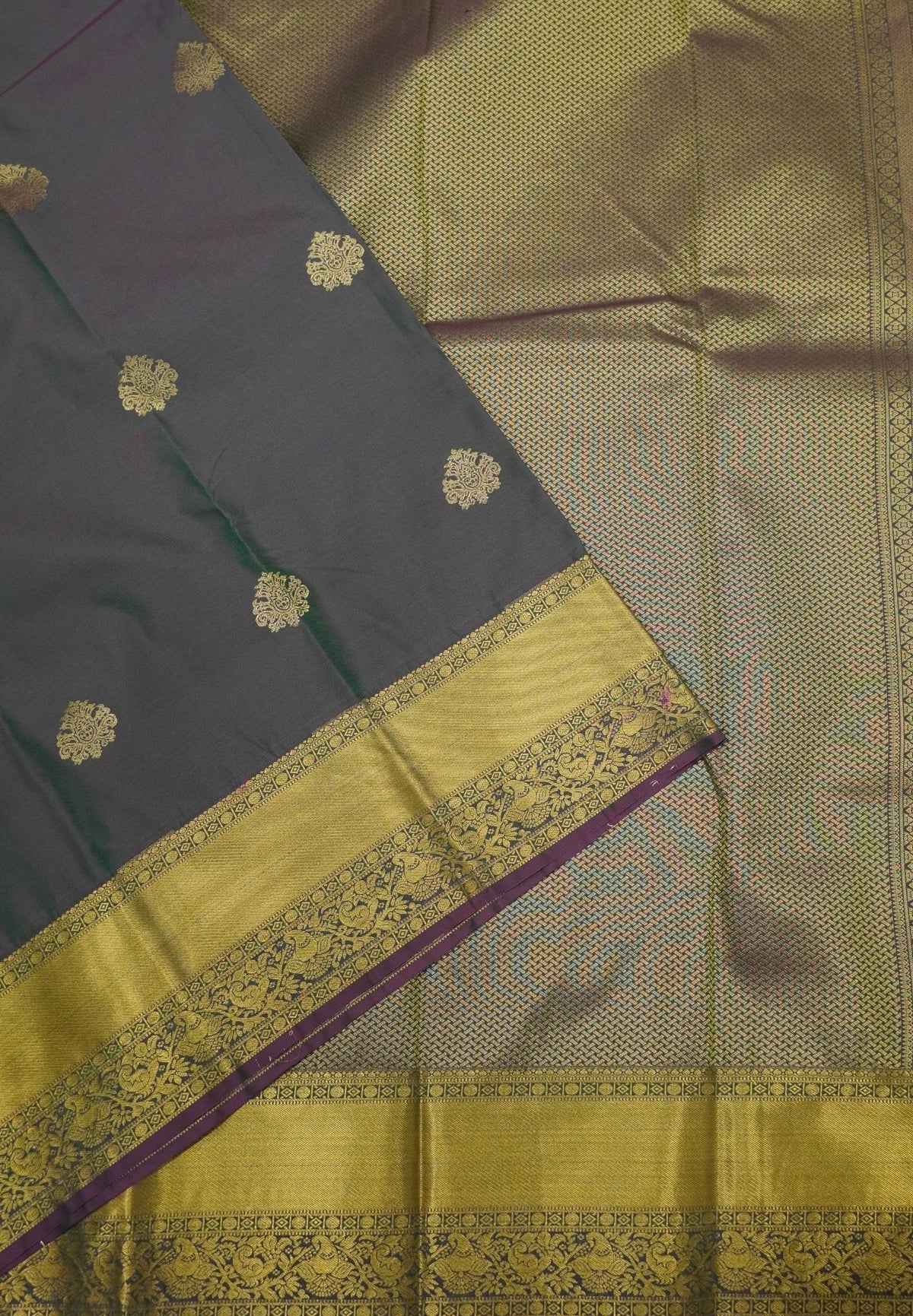Budget Kanchipuram Saree-Green in Idol Buttas