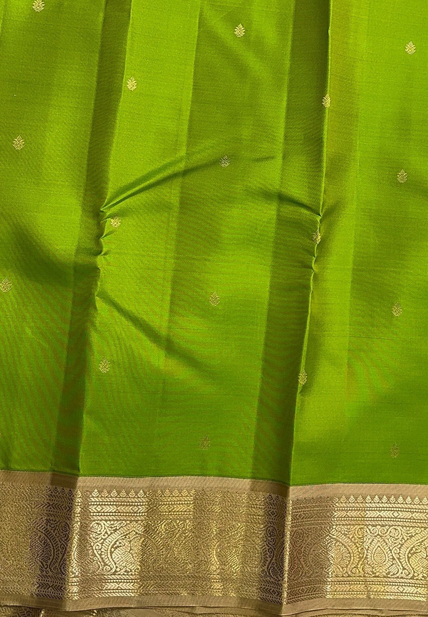 Pure Kanchipuram Silk Saree-Light Green with Contrast Korvai Border
