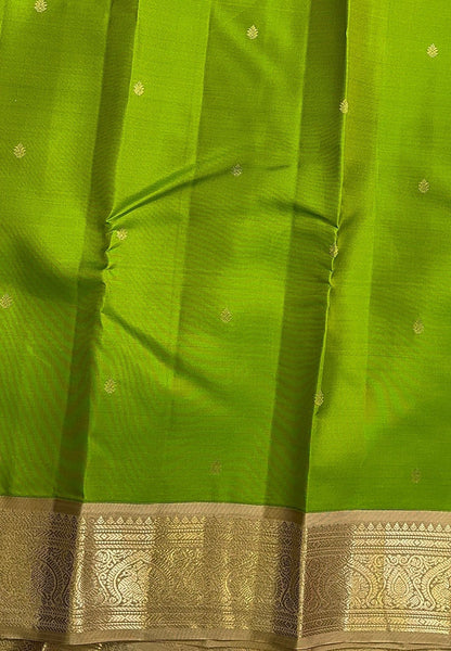 Pure Kanchipuram Silk Saree-Light Green with Contrast Korvai Border