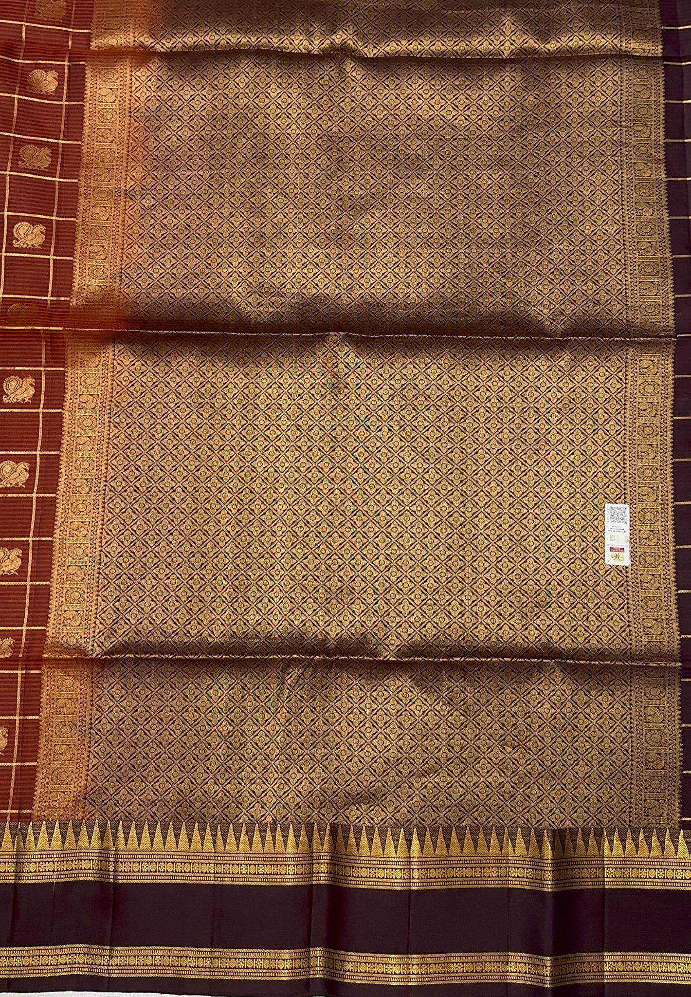 Pure Kanchipuram Silk Saree-Honey with Golden Checkered Pattern in Mayil Chakram Motifs