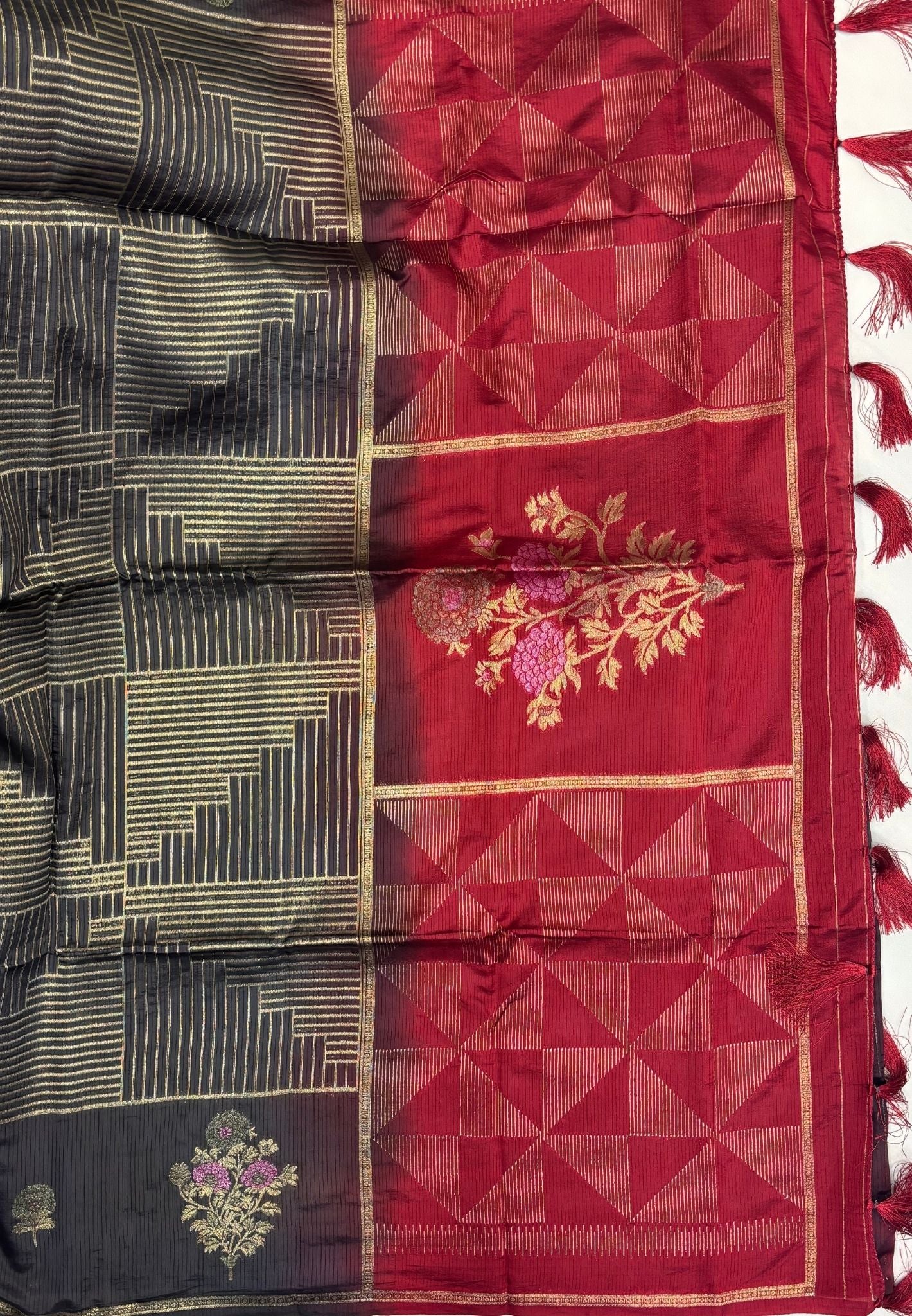 Mulberry Silk Saree-Elephant Grey In Diamond Geometric Zari With Contarst Border