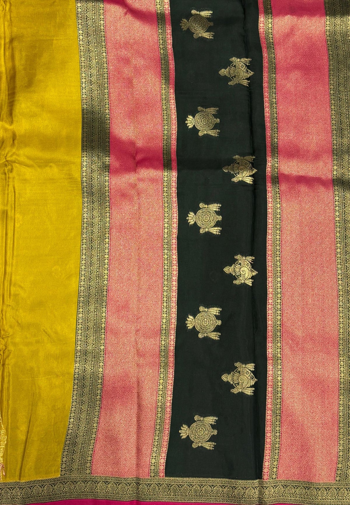 Art Mysore Silk Saree-Mehndi Green with Rajagopuram Zari Border