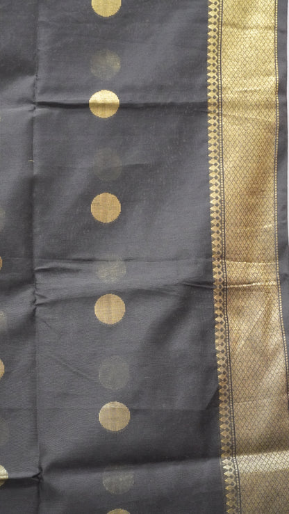 Maheswari Cotton Saree Round Butta-Black