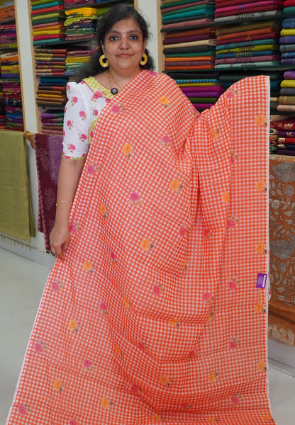 Linen Saree - Checks Red