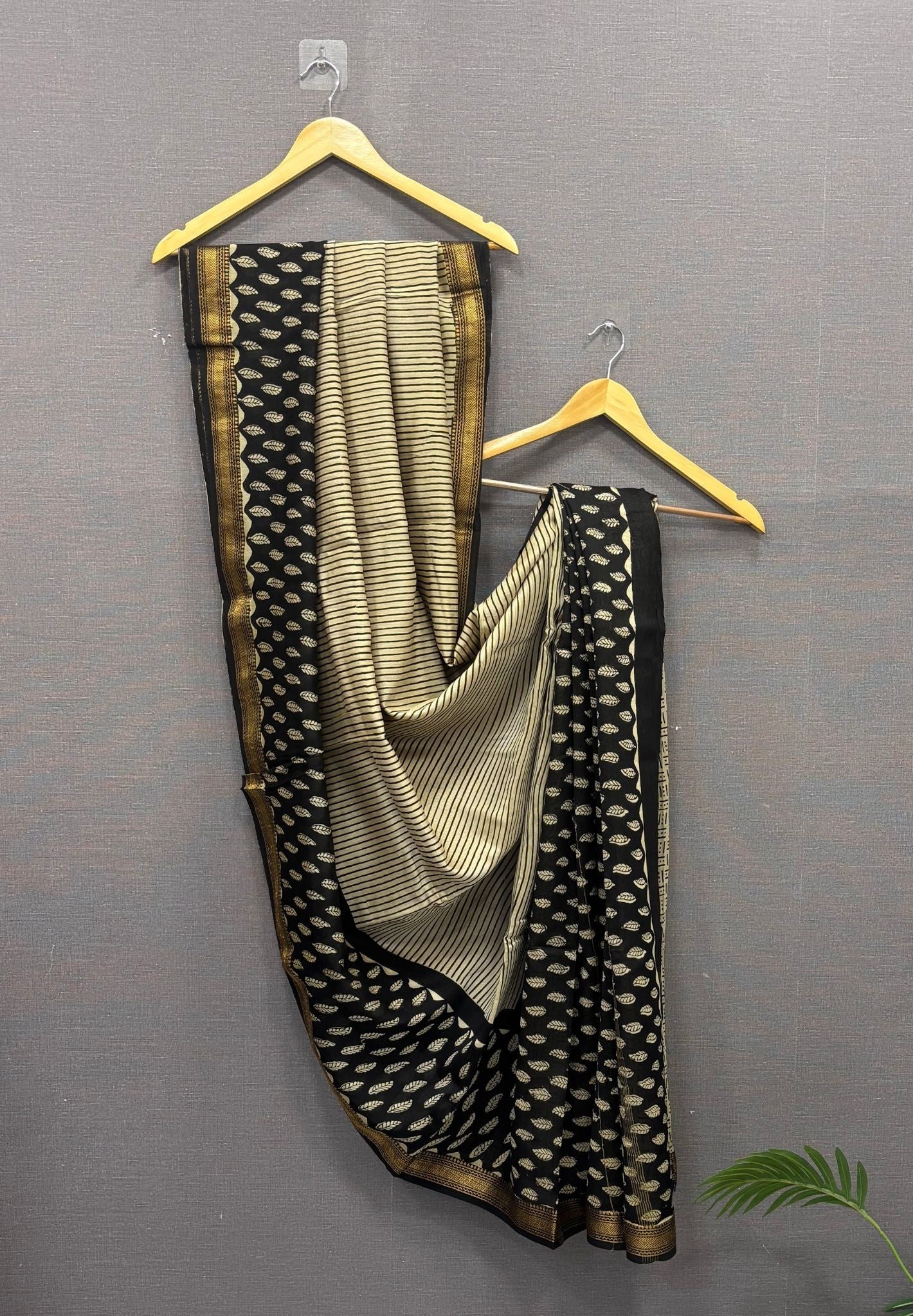 Pure Maheshwari Silk Cotton Saree-Beige
