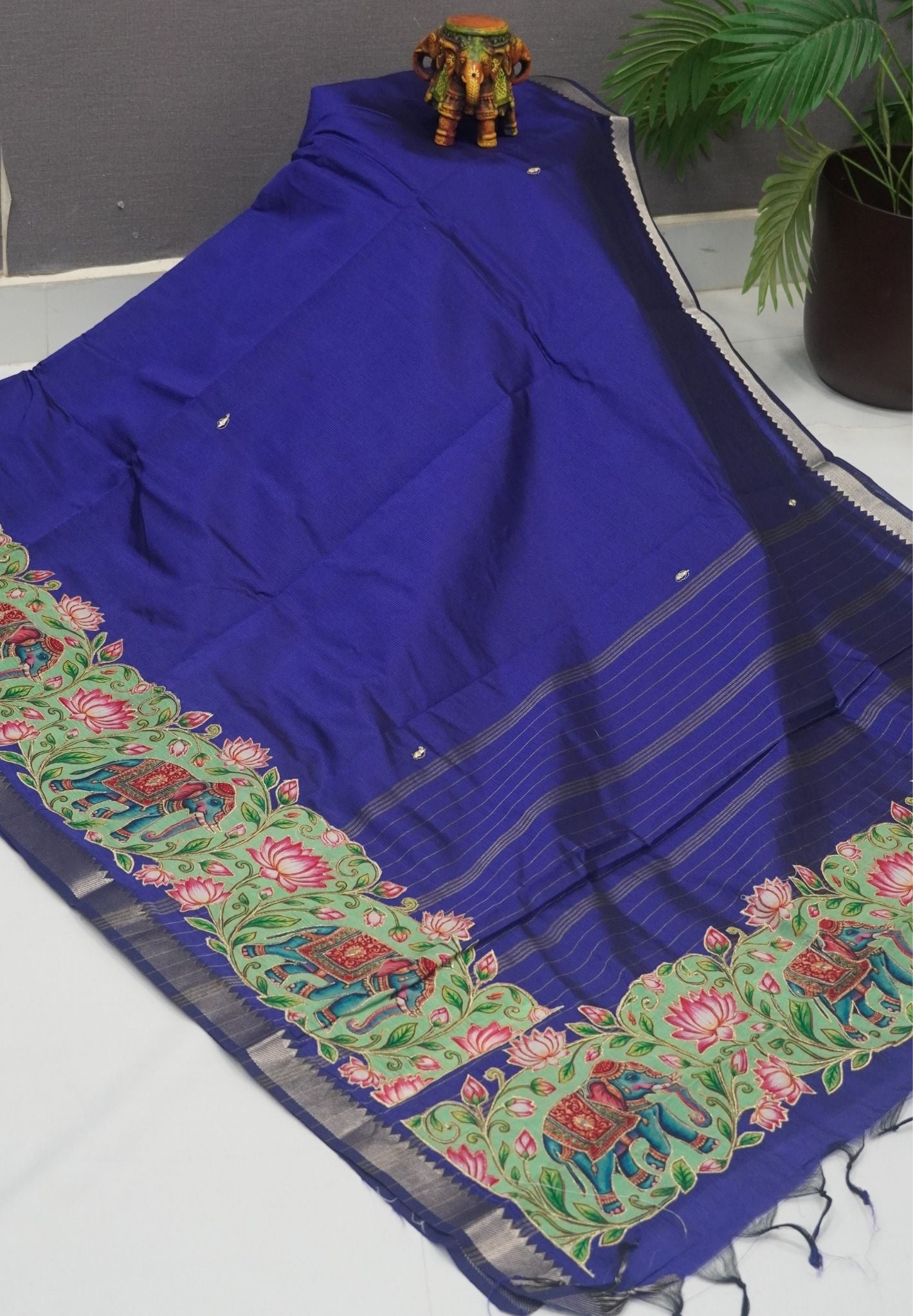 Pure Mangalgiri Silk Saree-Violet in Tanjore Print with Aplique Work