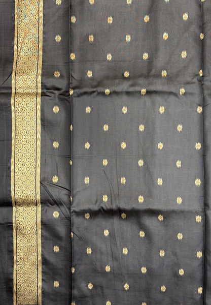Tussar Saree-Black In Floral Medallion Zari Border