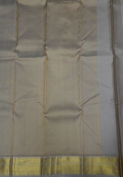 Pure Kanchipuram Korvai Silk Saree-Bottle Green-Beige Zari lines