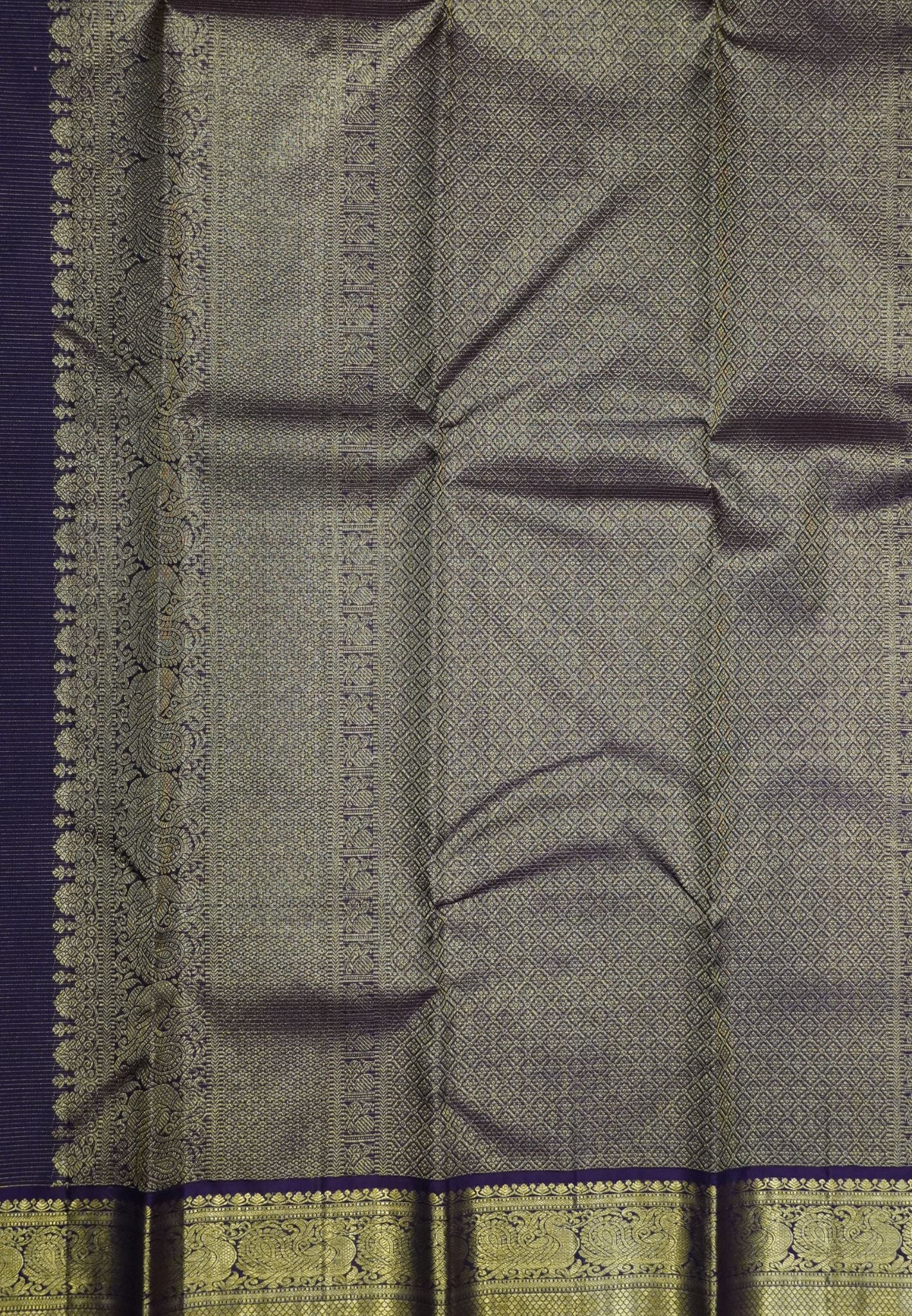 Pure Kanchipuram Silk Saree-Arakku Podi Kattam with Peacock Zari Motif