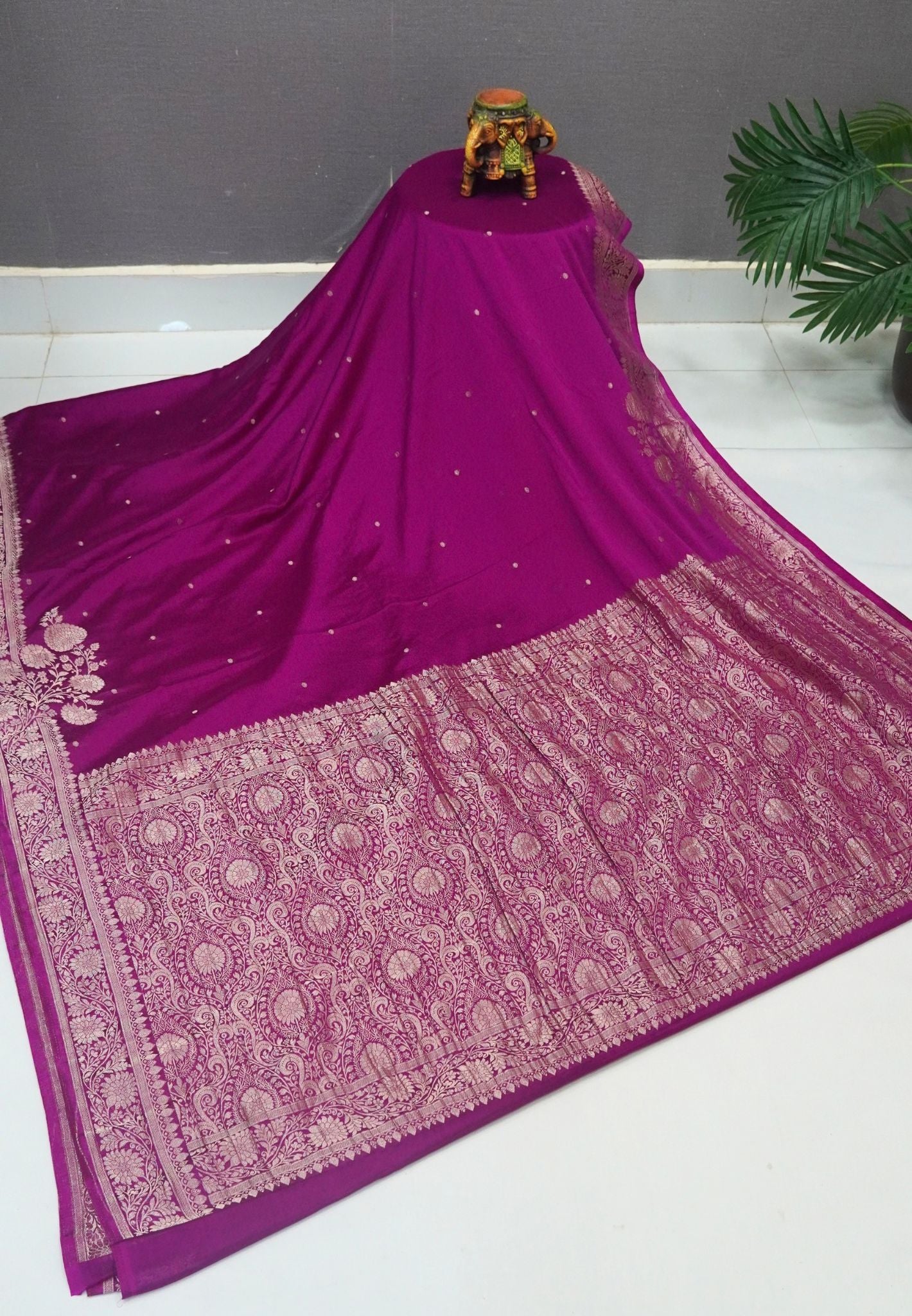 Chinon Silk Saree-Magenta with Antique Floral Border
