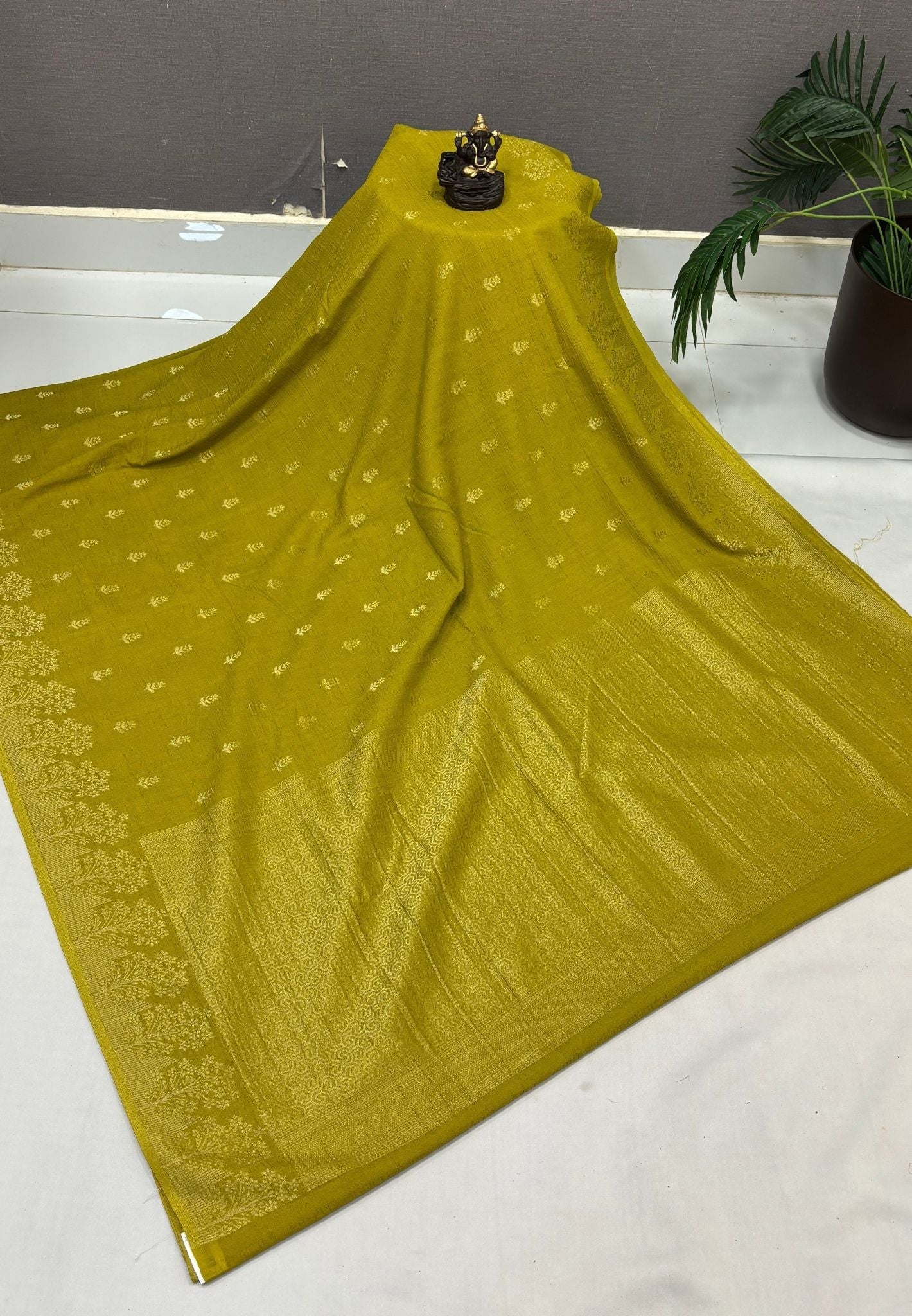 Banarasi Georgette Saree-Lime Green With Tree Zari Border