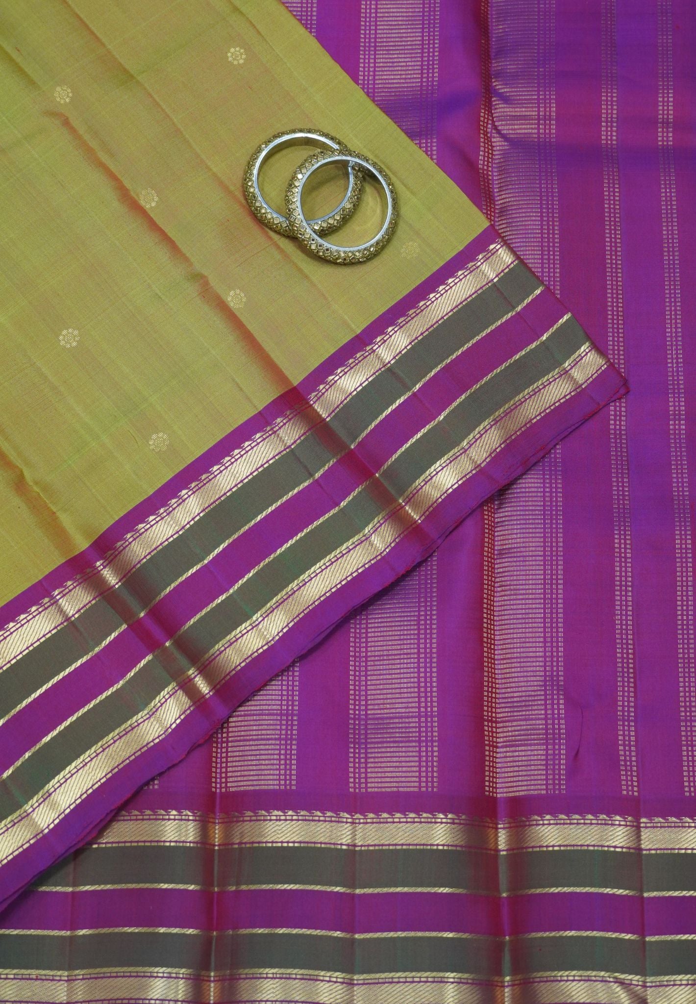 Pure Kanchipuram Silk Saree-Manthulir Green Small Butta with Contrast Border