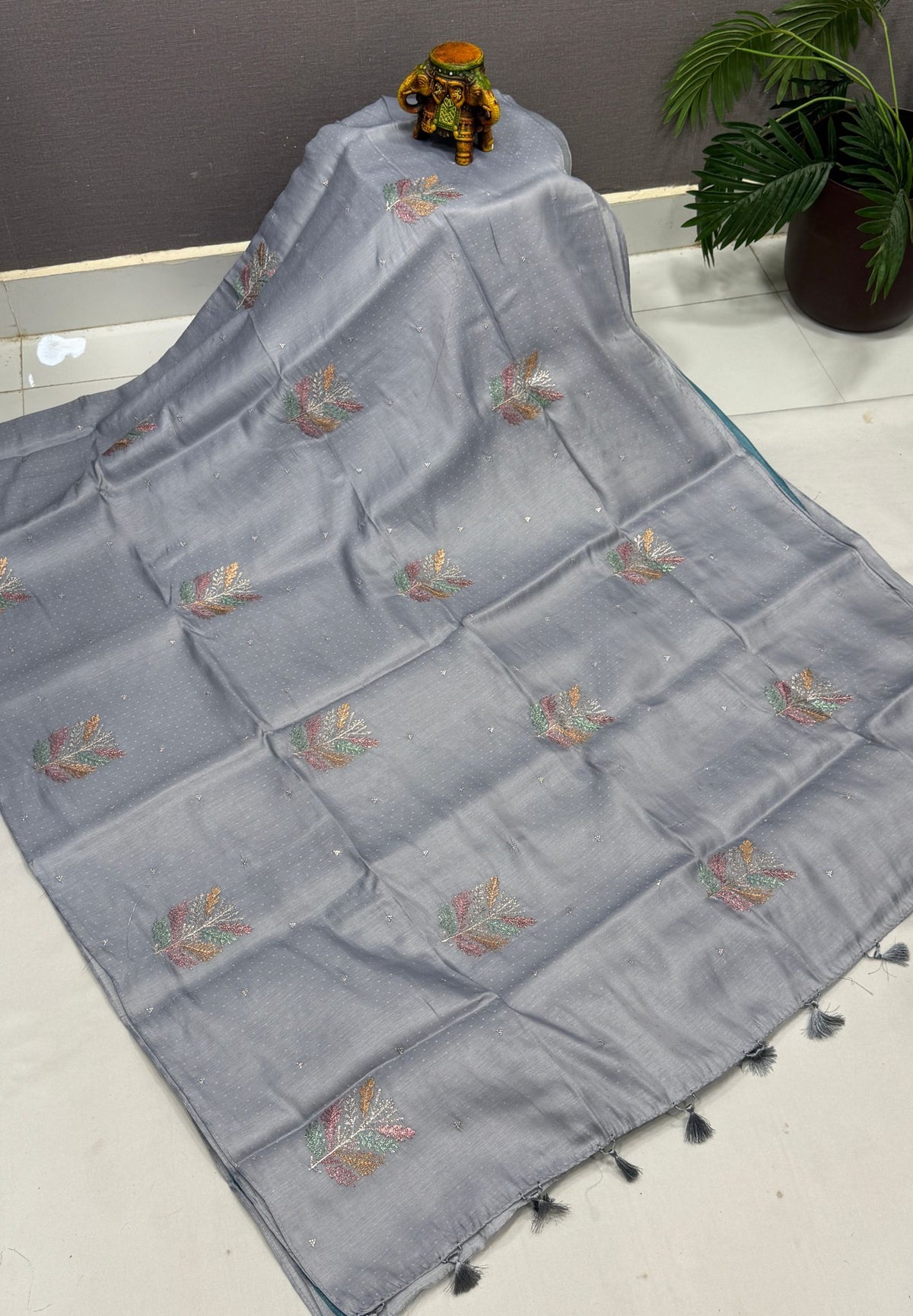 Blueberry Silk Saree-Muted in Leaf Butta Embroidery Border