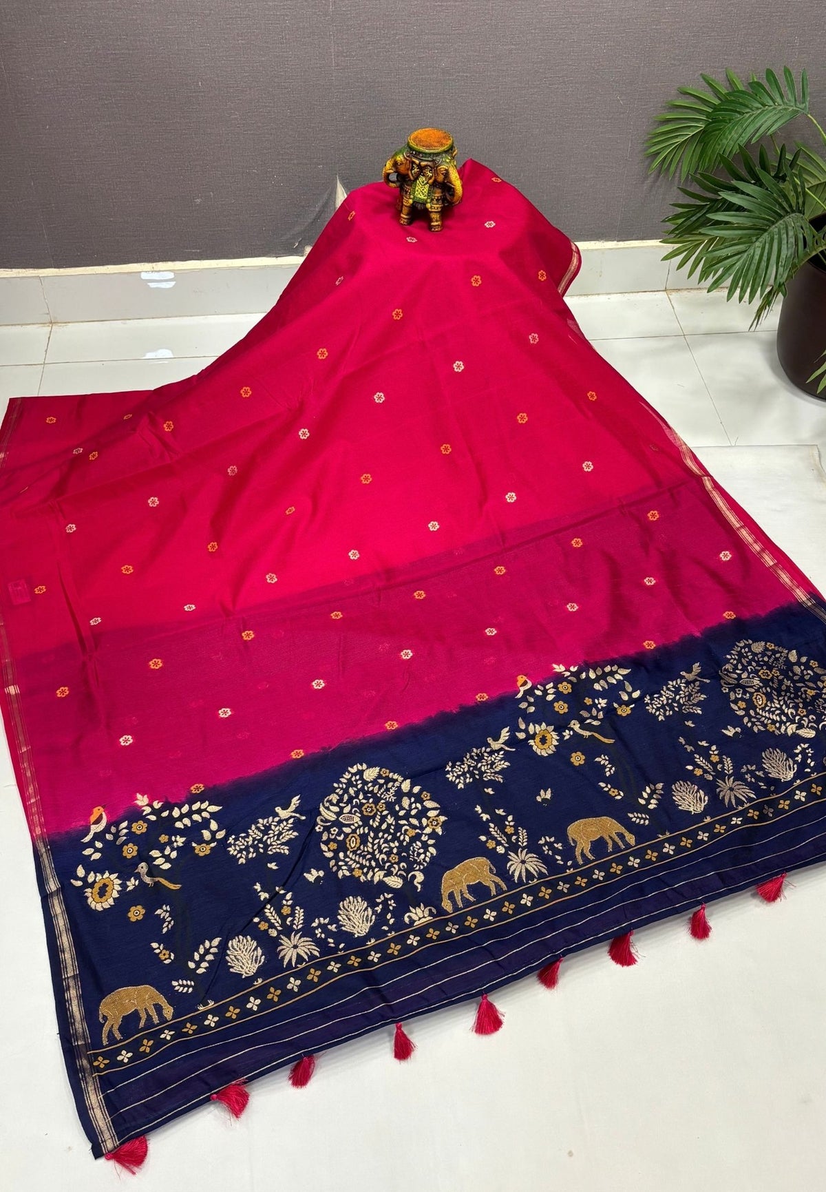 Gaji Silk Saree-Rani Pink In Warli Tree & Elephant With Contrast Border