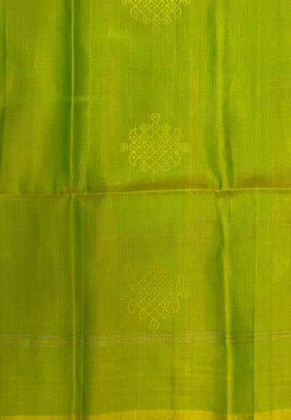 Pure Kanchipuram Silk Saree-Light Green With Kolam Zari Border