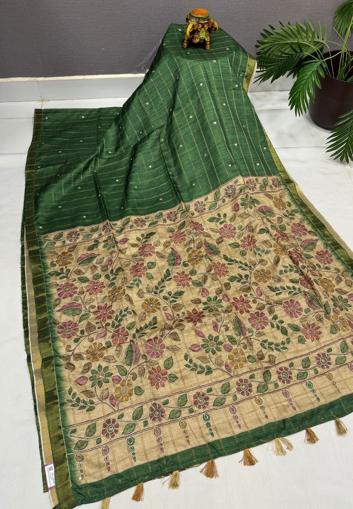 Semi Tussar Saree-Green In Floral Kalamkari with Hanging Motif Border