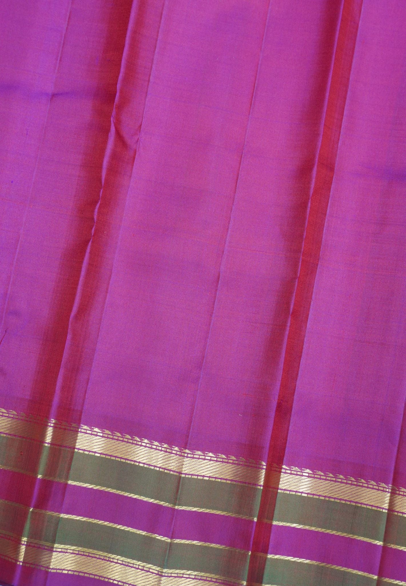Pure Kanchipuram Silk Saree-Manthulir Green Small Butta with Contrast Border