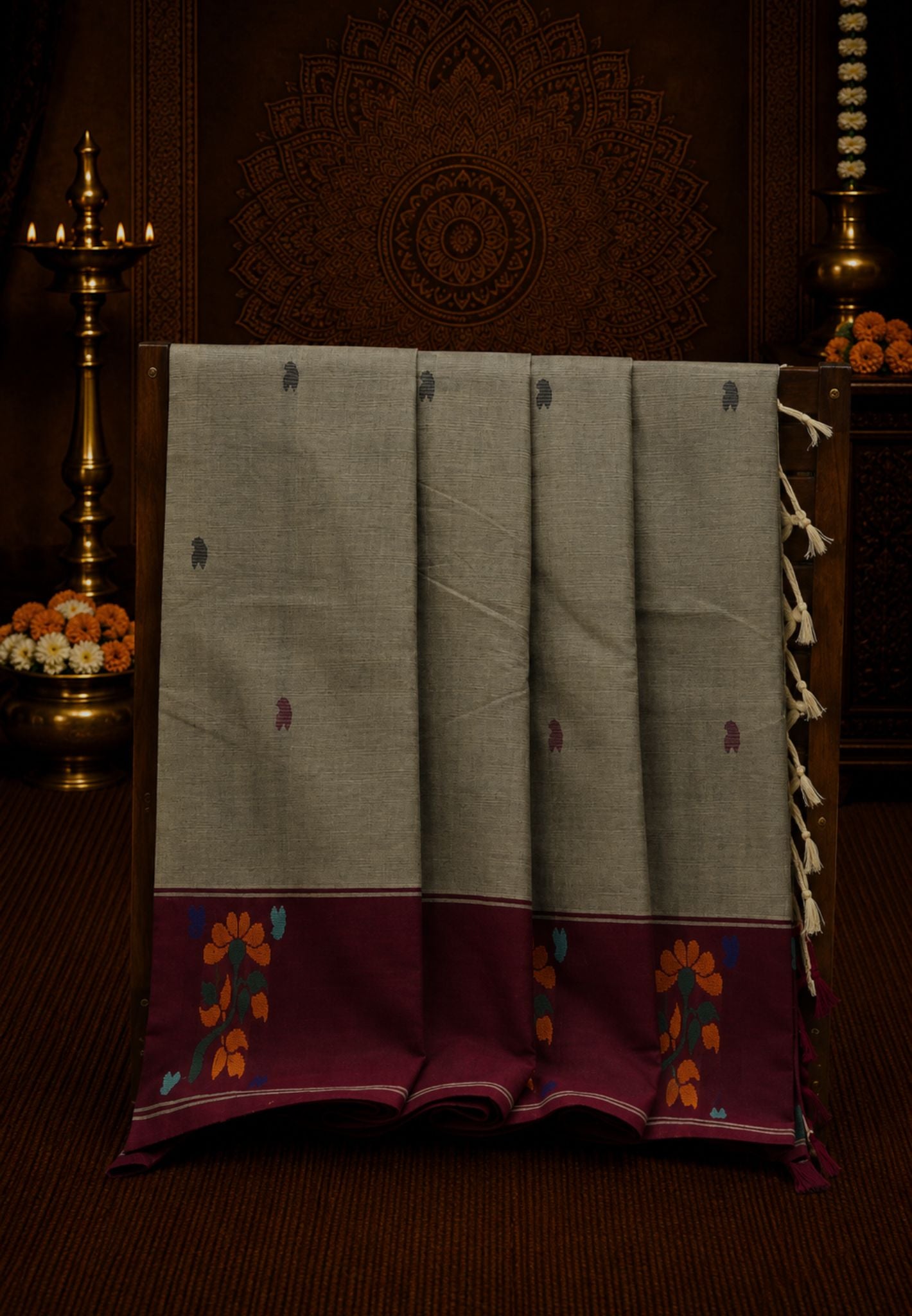 Chettinad Cotton Saree-Grey With Floral Bouquet Border