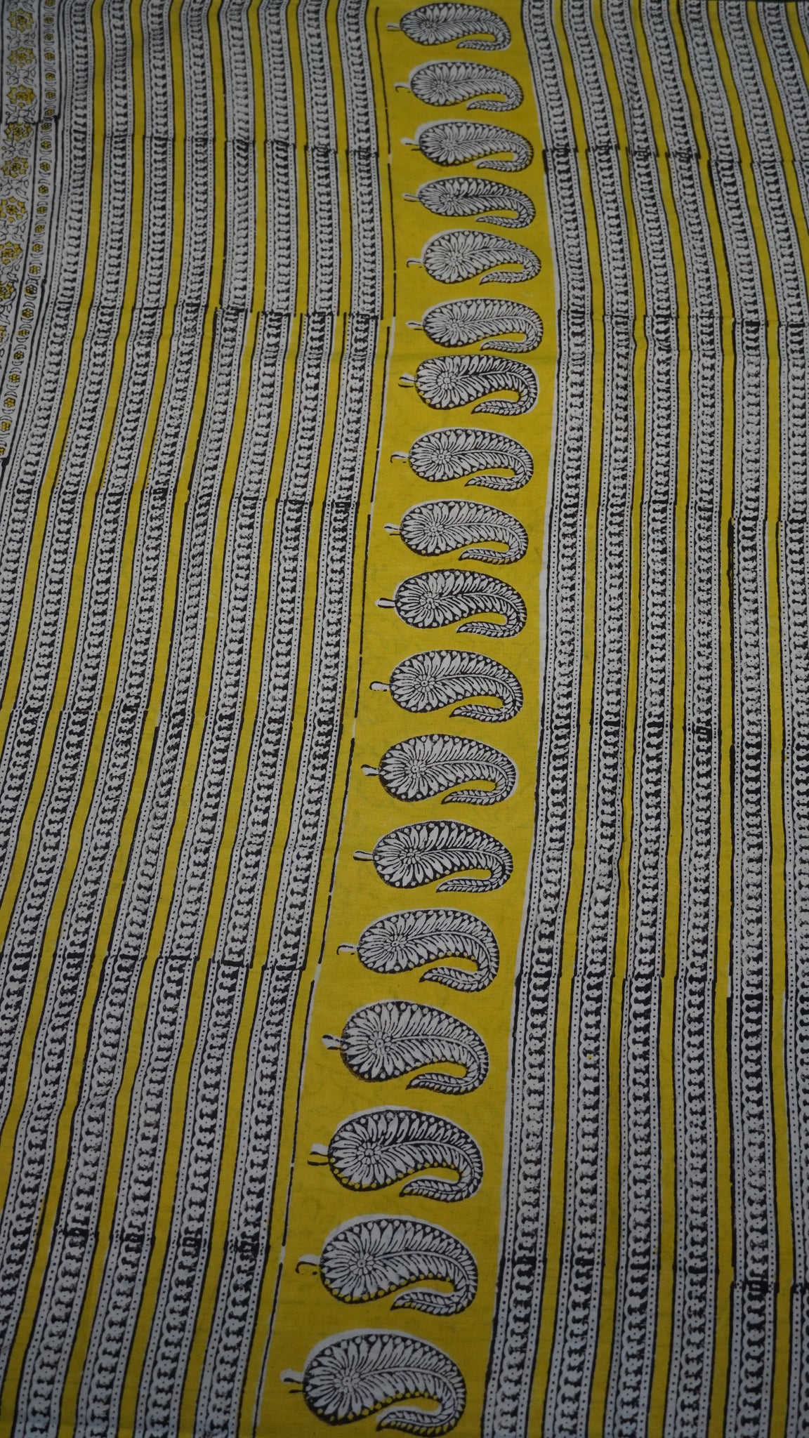 Mul Mul Cotton Saree Red Prints