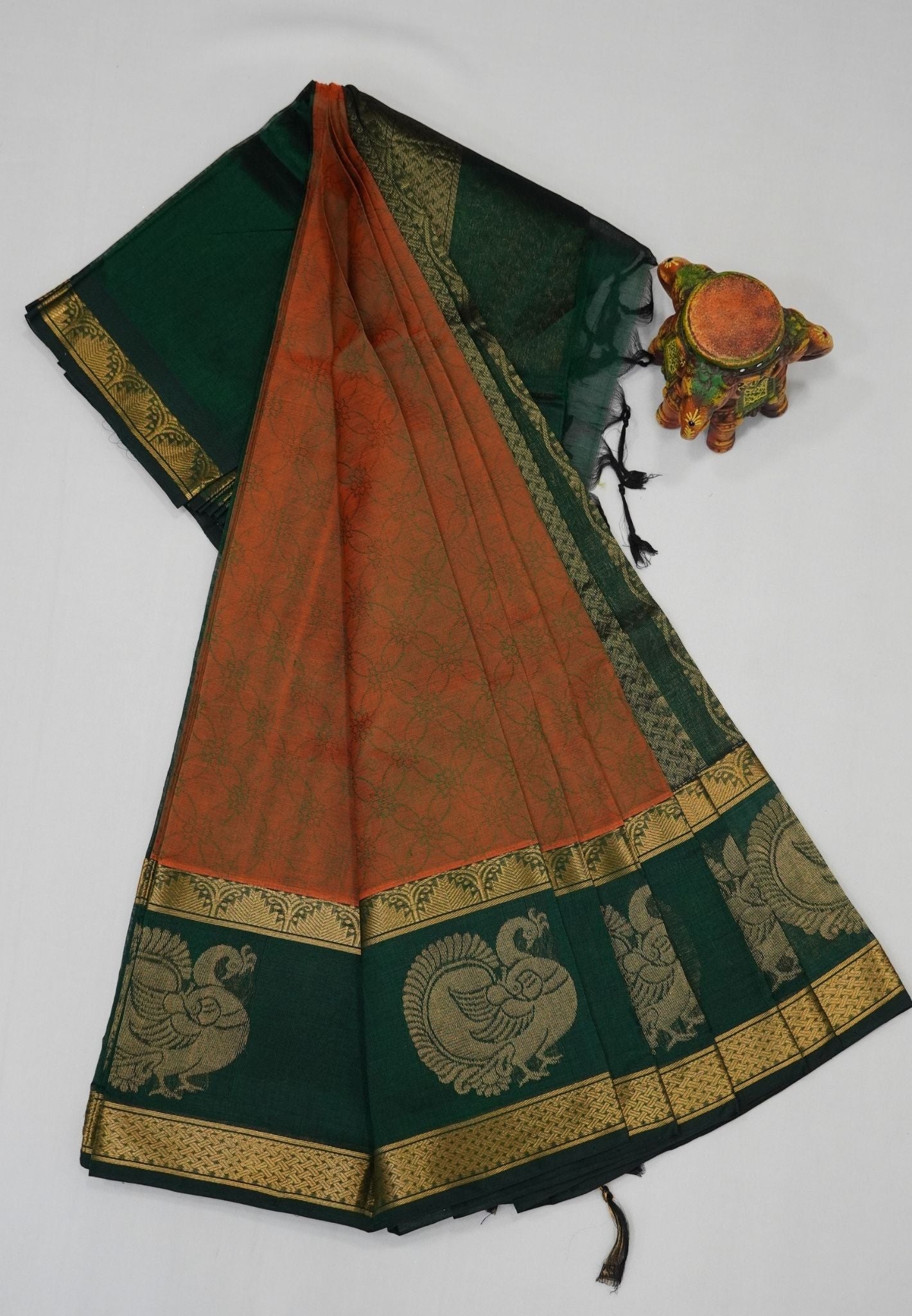 Pure Silk Cotton Saree-Burnt orange with Green in Heritage Annapakshi Border