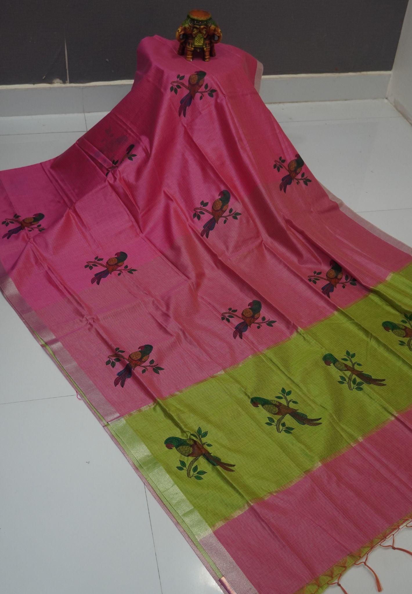 Cora Linen Saree-Onion Pink with Kalasthri Print