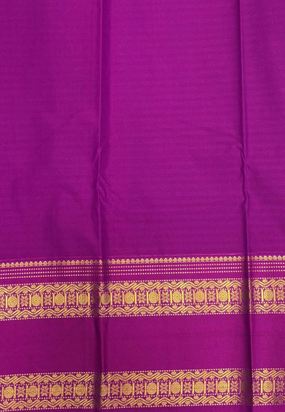 Budget Kanchipuram Saree-Green in Podi Kattam with Contrast Border