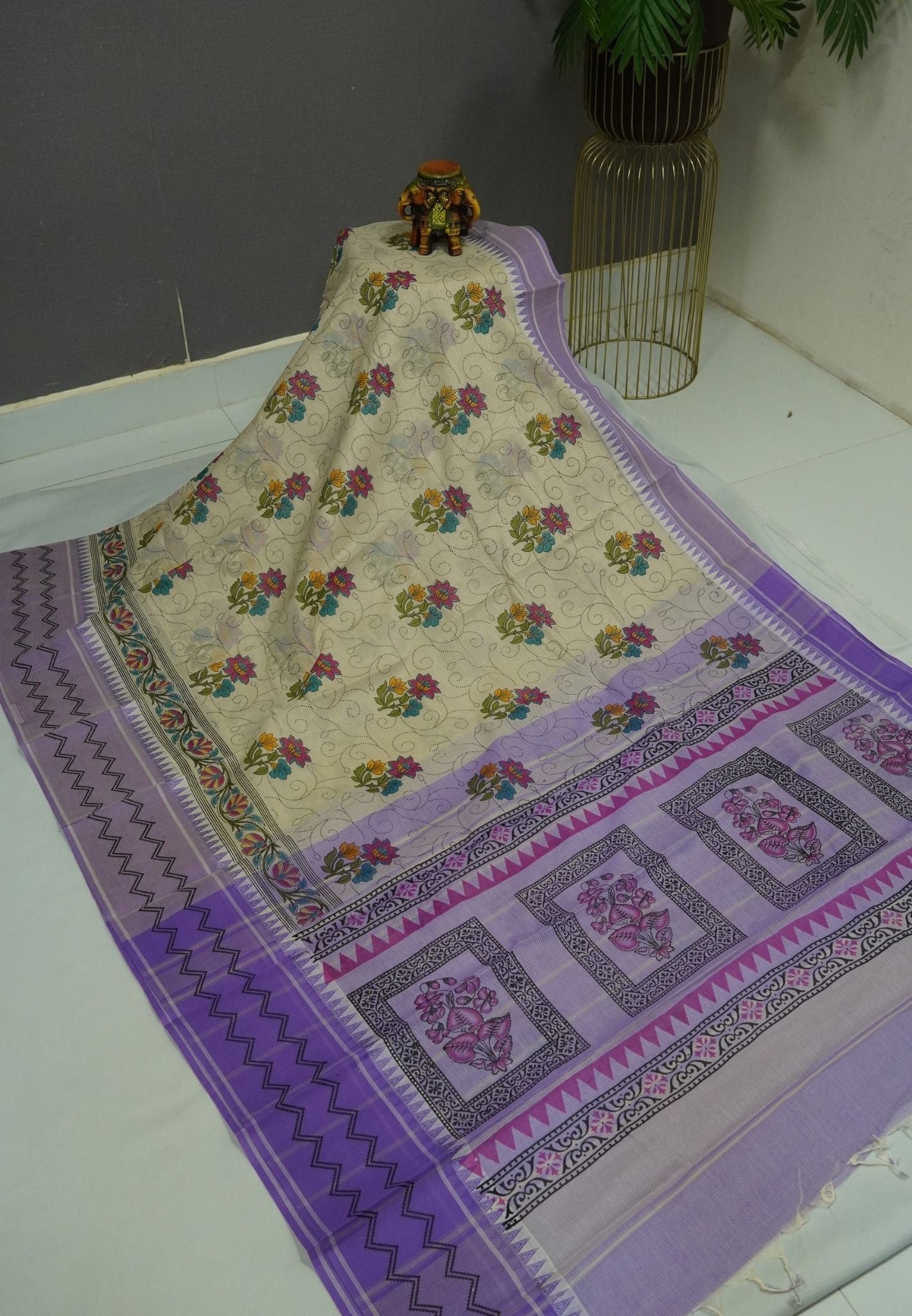 Pure Cotton Saree-Cream with Lavender in Lilac Blossom