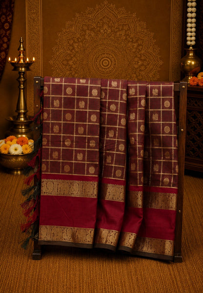 Chettinad Cotton Saree-Arakku in Mayil Chakram Zari Checks with Retapett Border