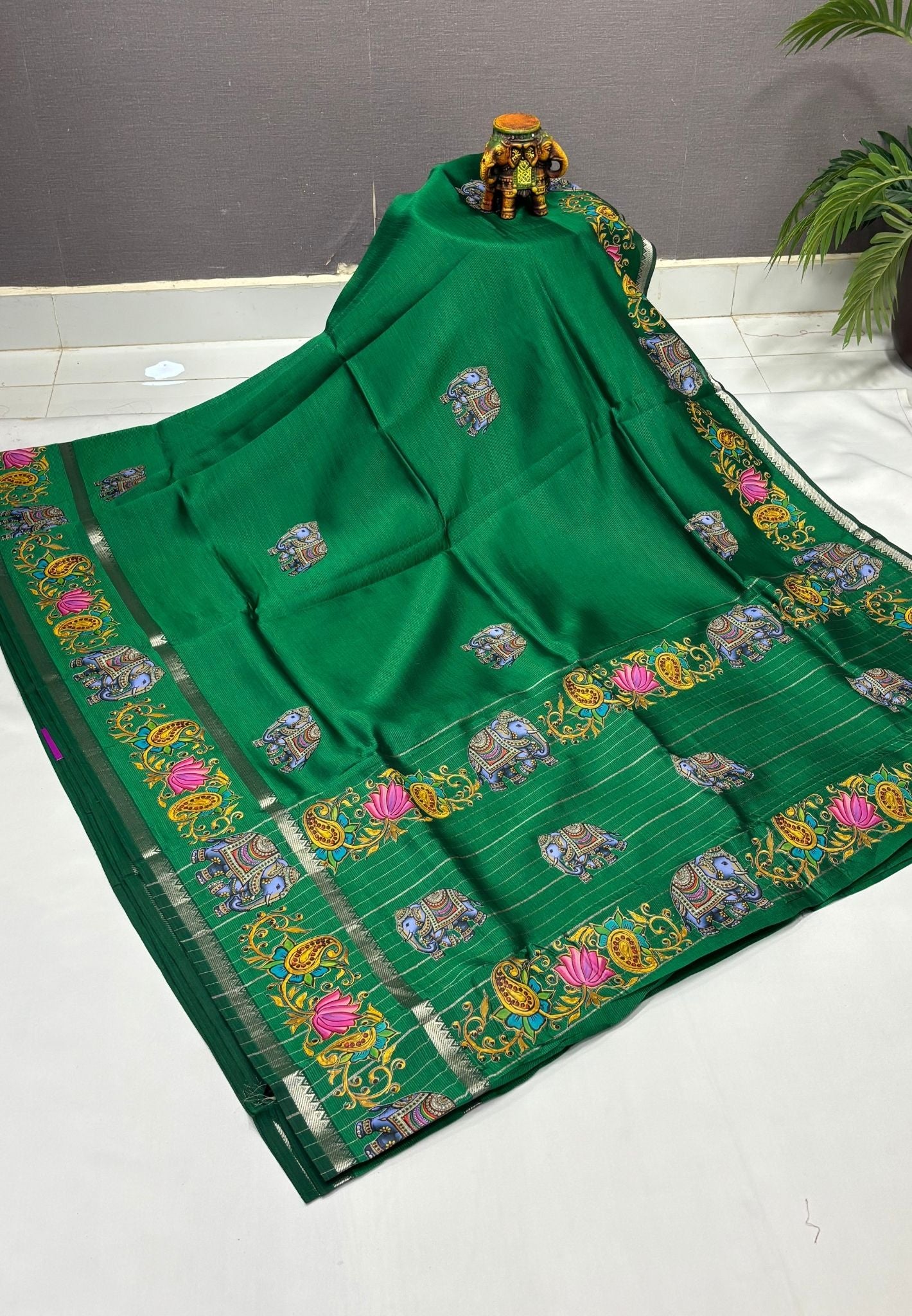 Pure Mangalgiri Silk Saree-Green Rettapet with Tanjore Print