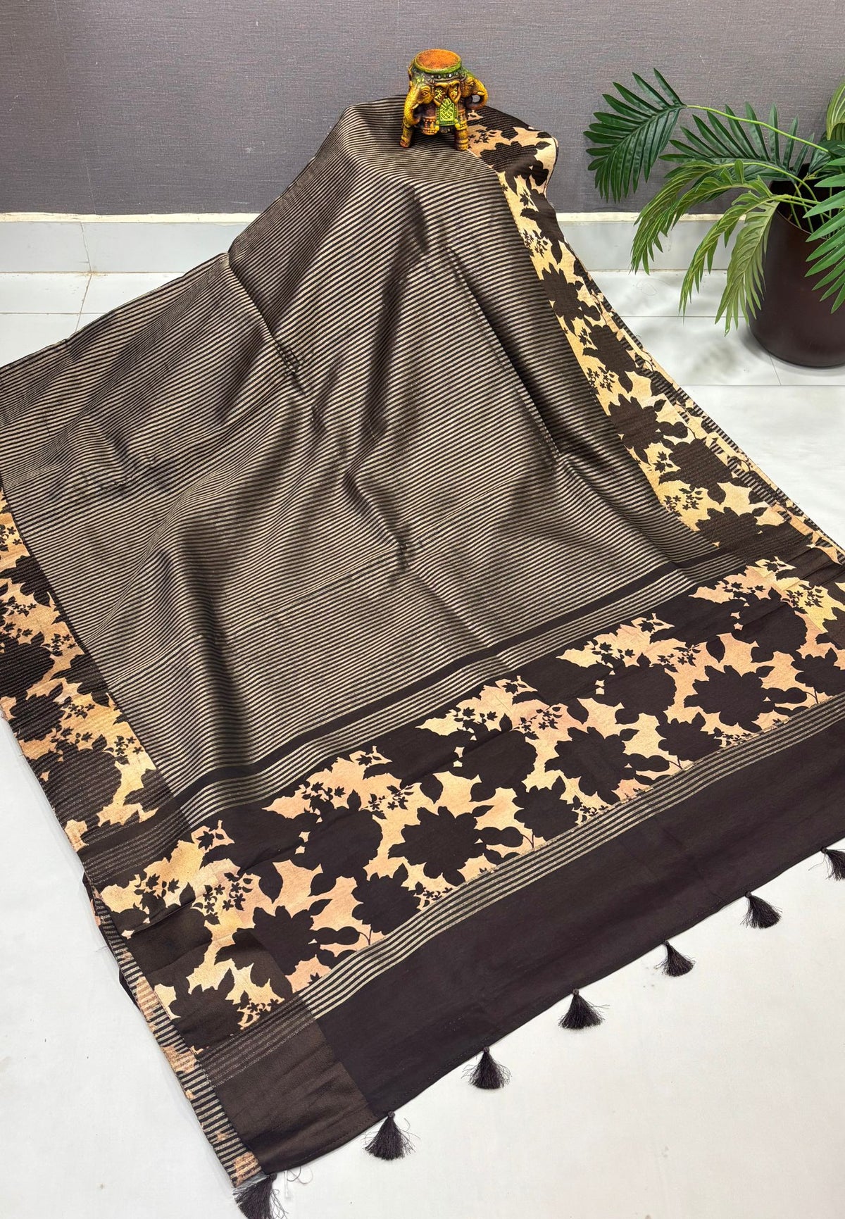 Soft Kora Tissue Saree-Brown in Floral Jaal Zari Border