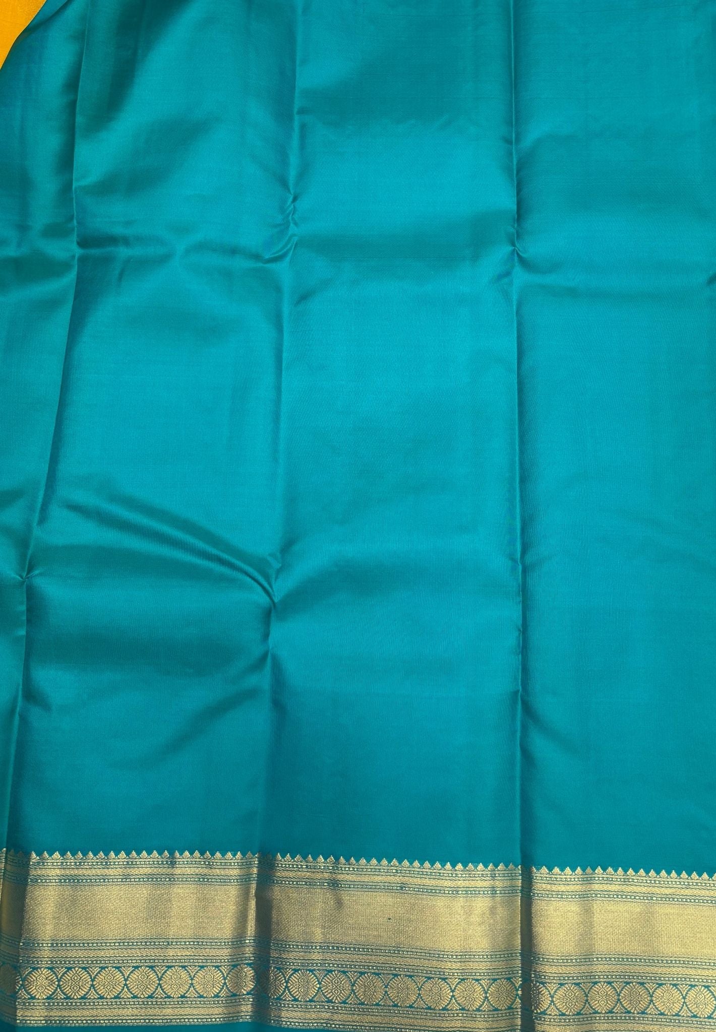 Pure Kanchipuram Silk Saree-Yellow with Contrast Korvai Border