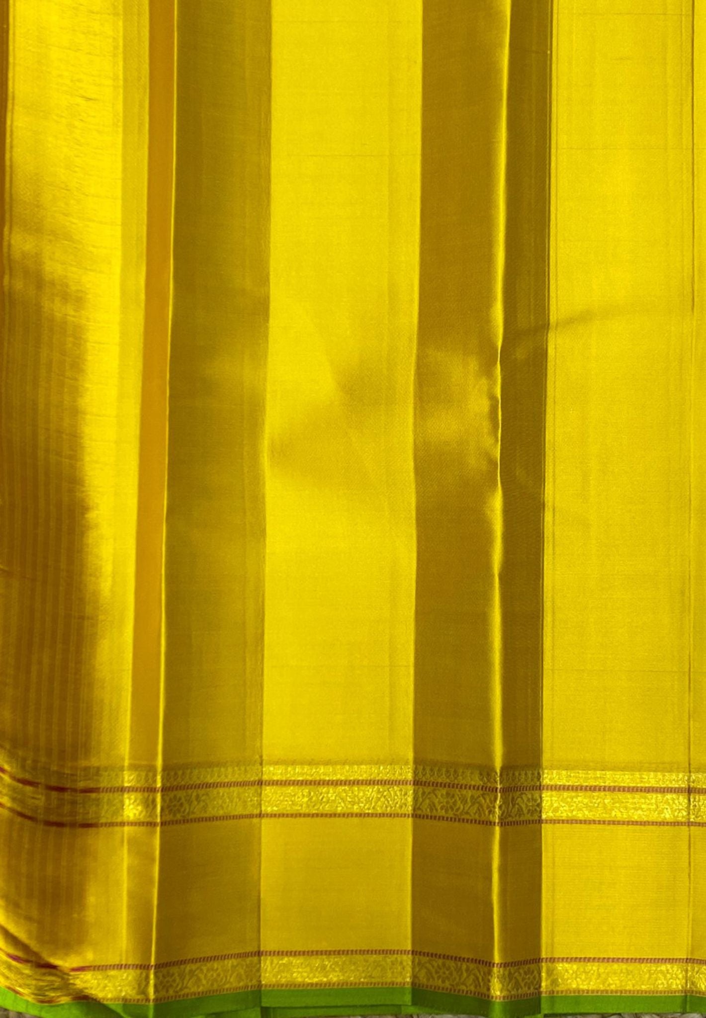 Pure Kanchipuram Silk Saree-Biege with Floral -Yellow Retapet border