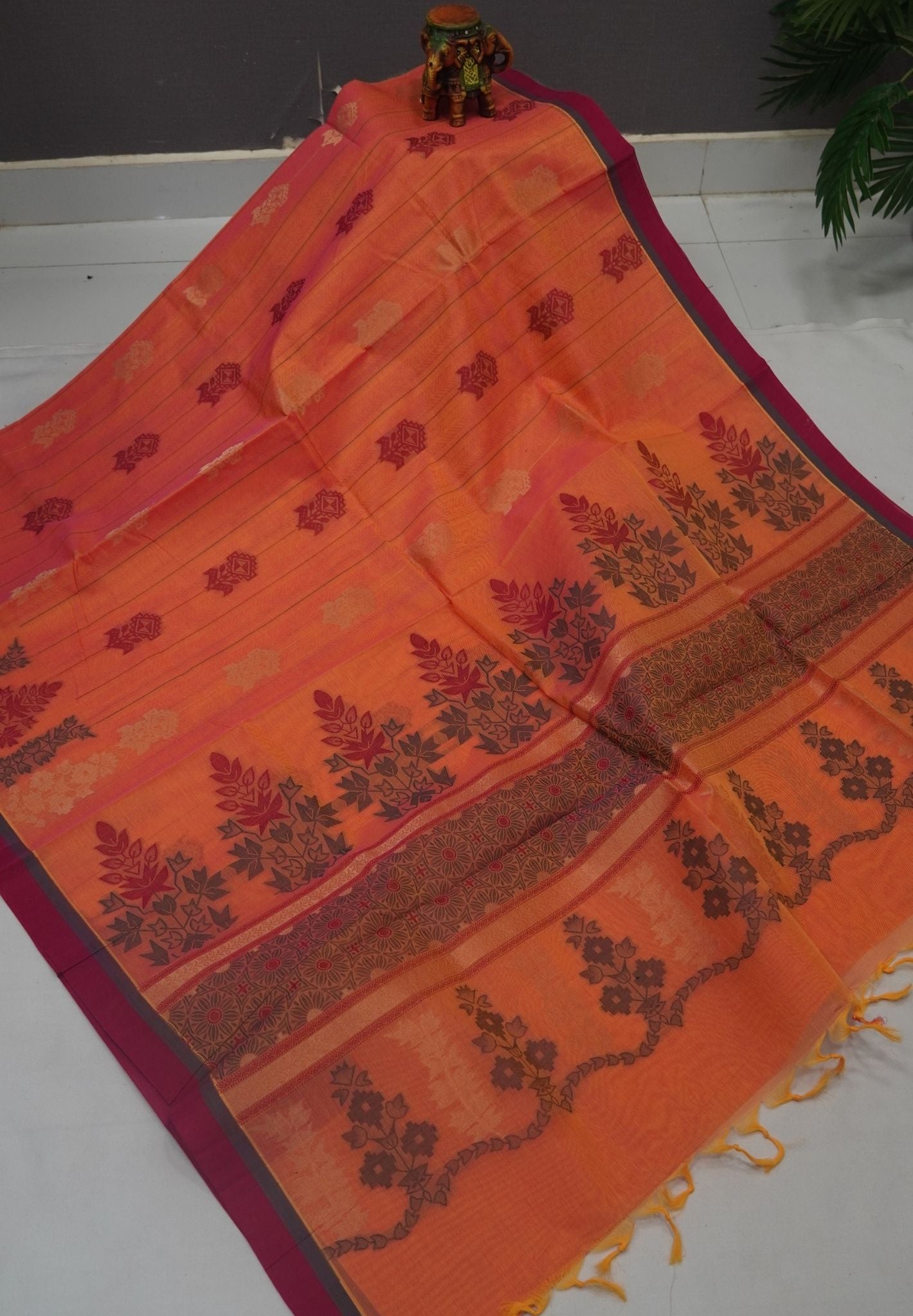 Cotton Saree-Peach in Thread Work