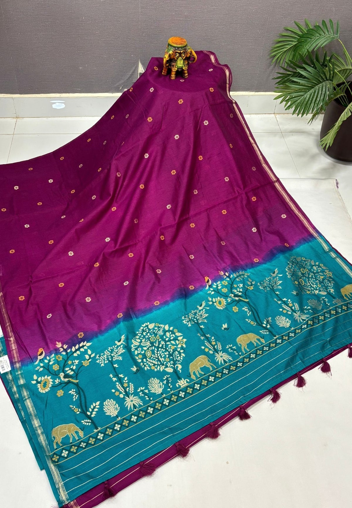 Gaji Silk Saree-Wine In Warli Tree & Elephant With Contrast Border