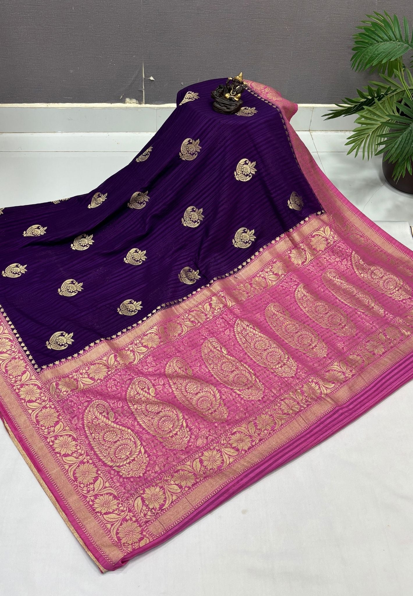 Banarasi Georgette Saree-Purple In Floral Paisley Zari Border