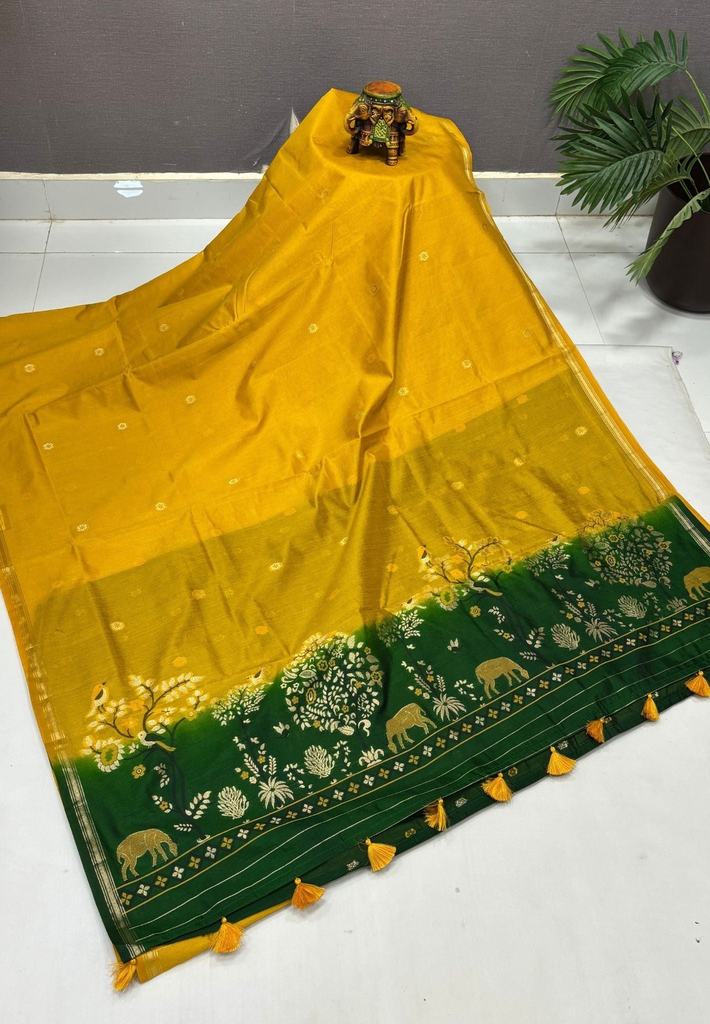 Gaji Silk Saree-Yellow In Warli Tree & Elephant With Contrast Border