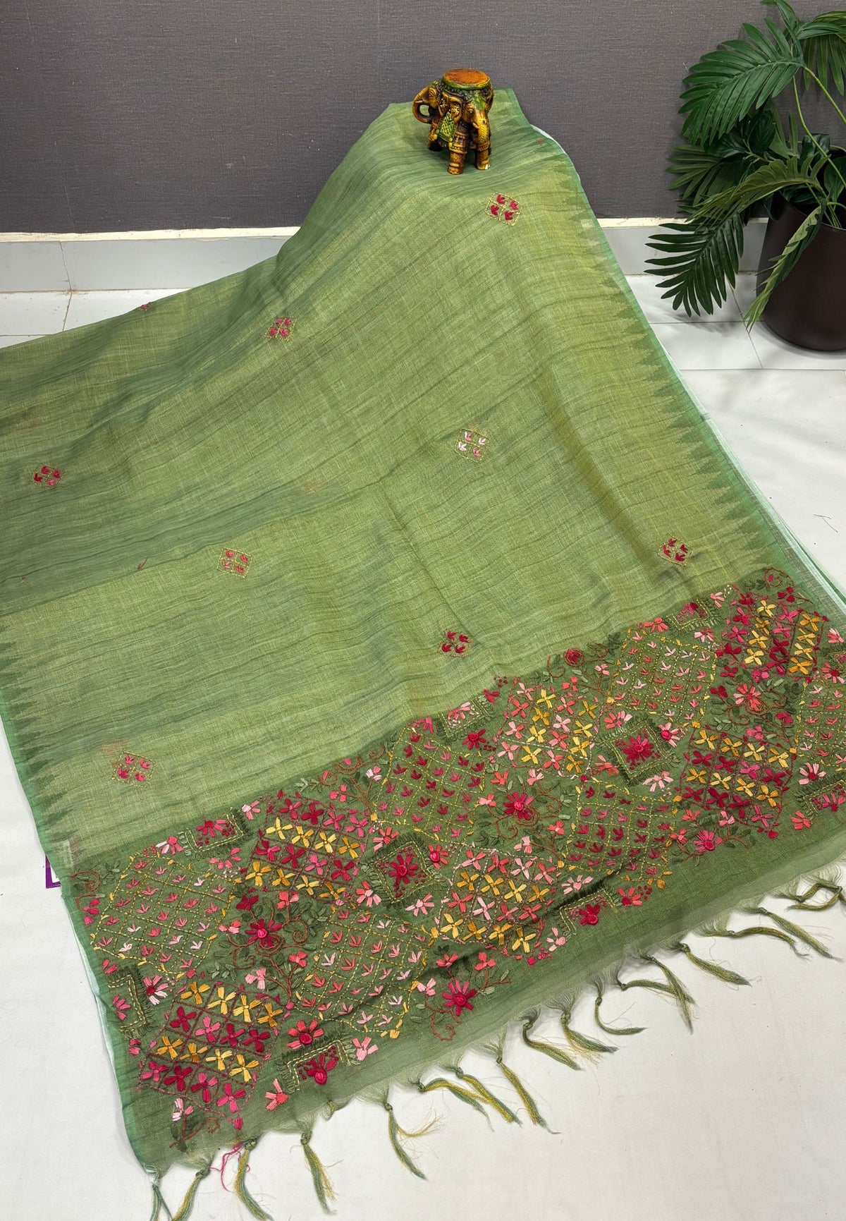 Tissue Linen Saree-Green in Phulkari Embroidery Border
