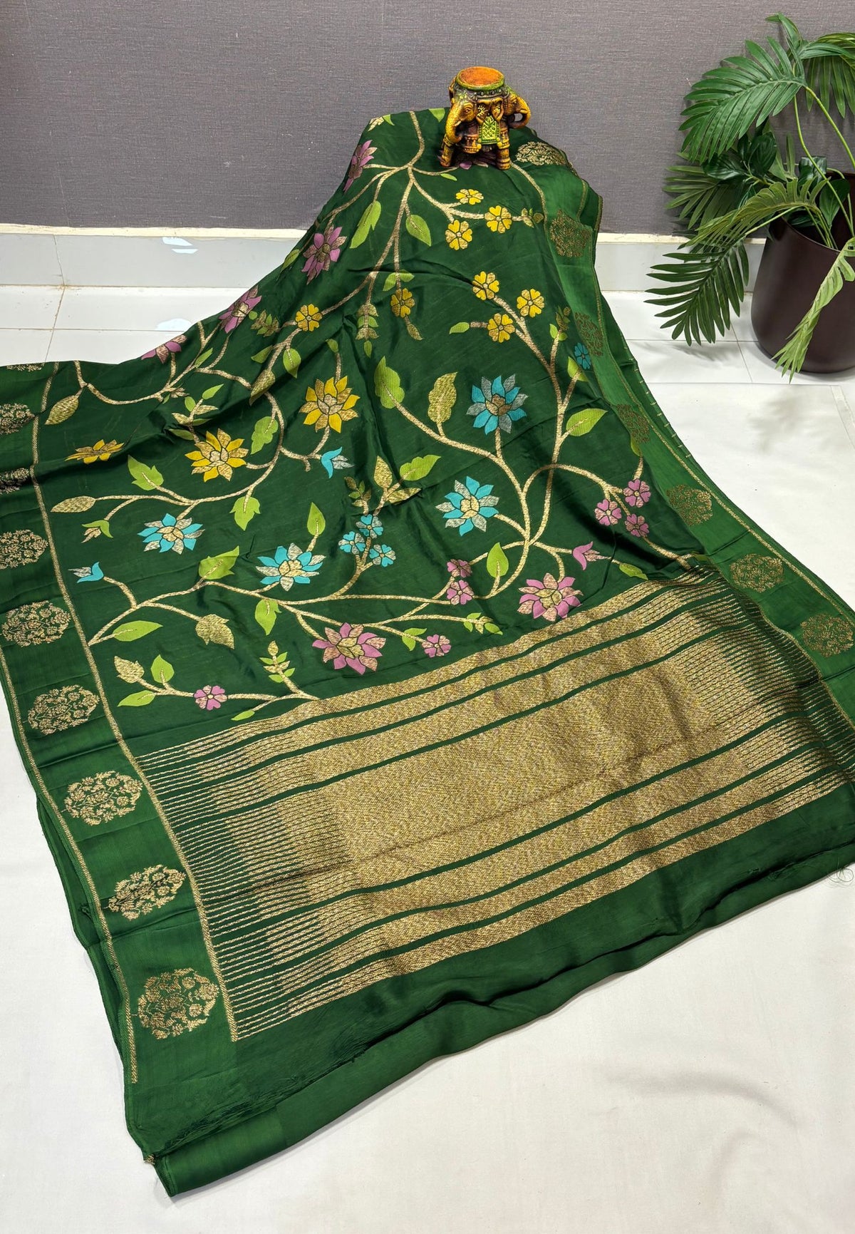 Kattan Silk Saree-Green in Floral Vine Zari Border