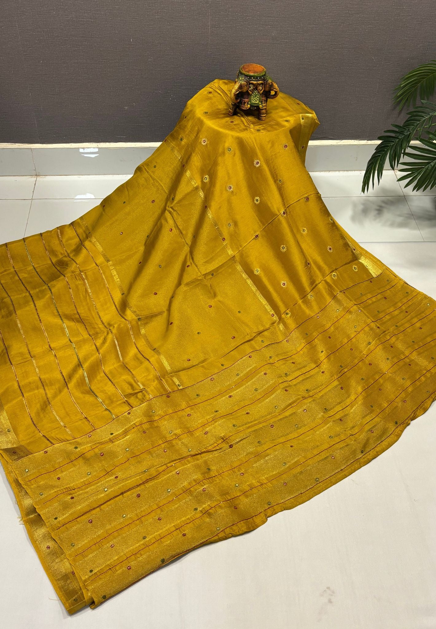 Viscose Saree-Mehandi Green In Multi-Line Zari Border
