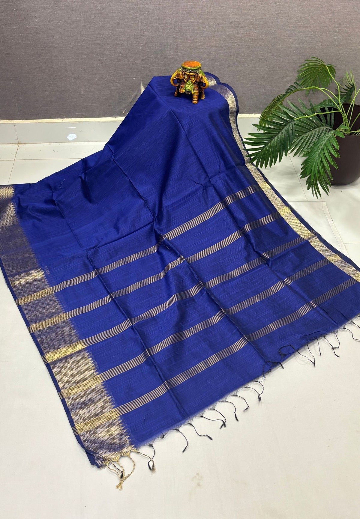 Handloom Cotton Saree-Blue In Zigzag Zari Border