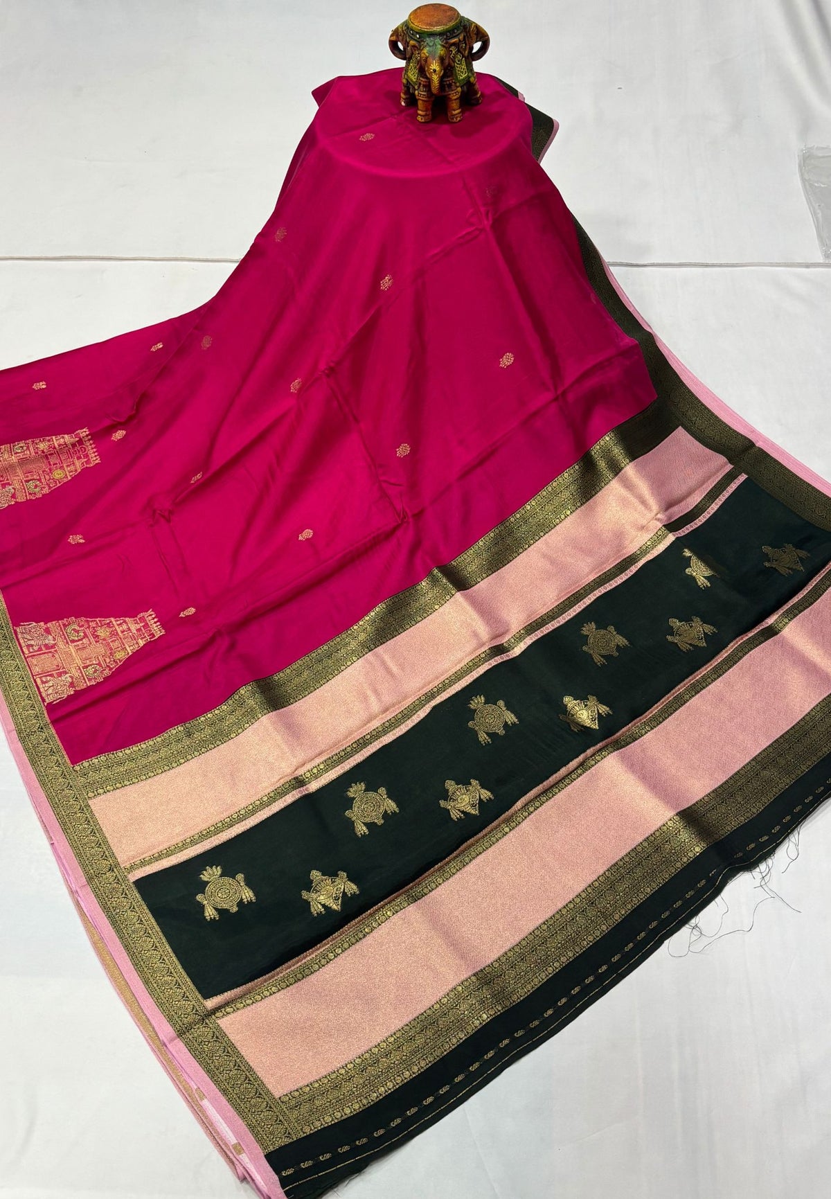 Art Mysore Silk Saree-Ranipink with Rajagopuram Zari Border