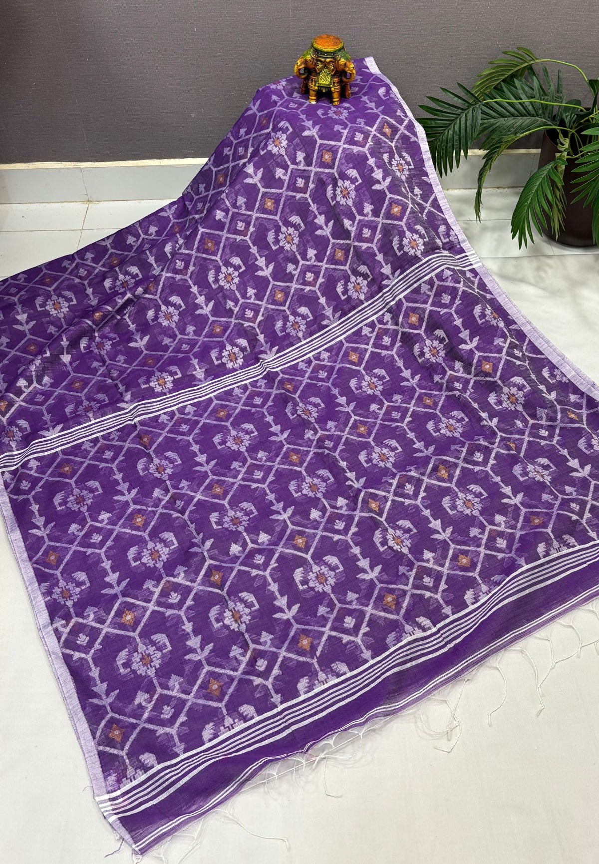 Handloom Cotton Saree-Lavender in Diamond Pattern Border