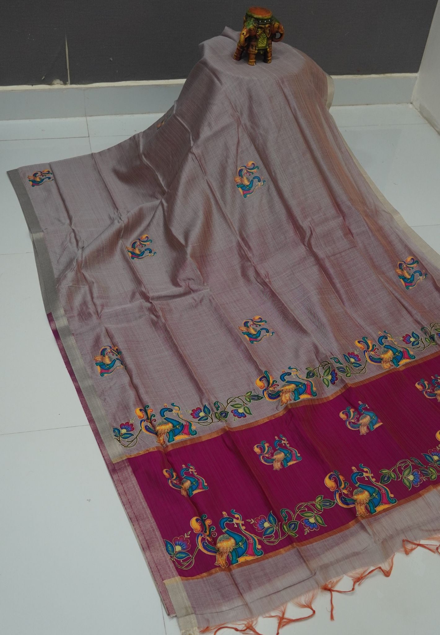 Cora Linen Saree-Grey with Tanjore Print