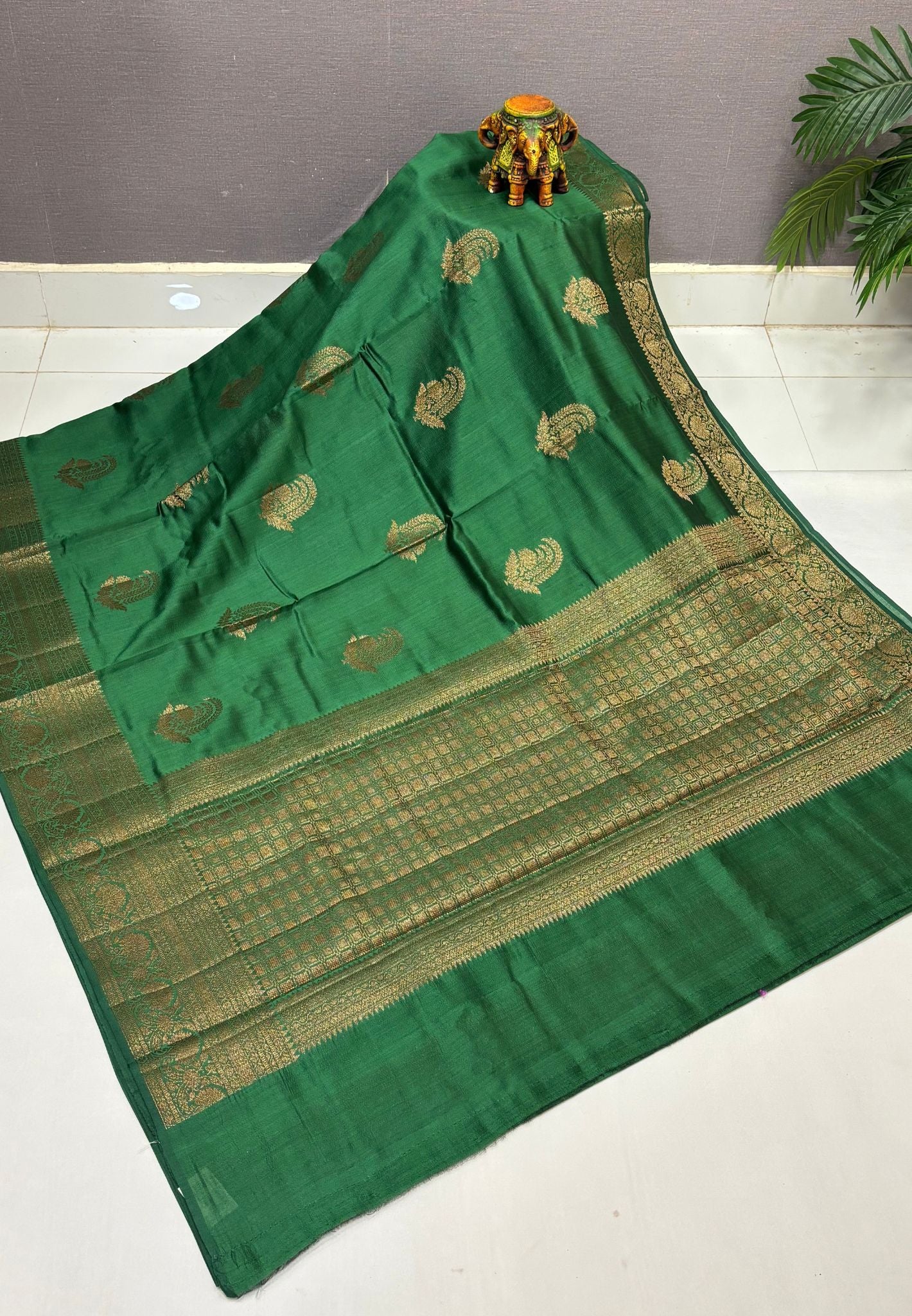 Pure Chinya Silk Saree-Metallic Green In Antique Jaali Brocade Border
