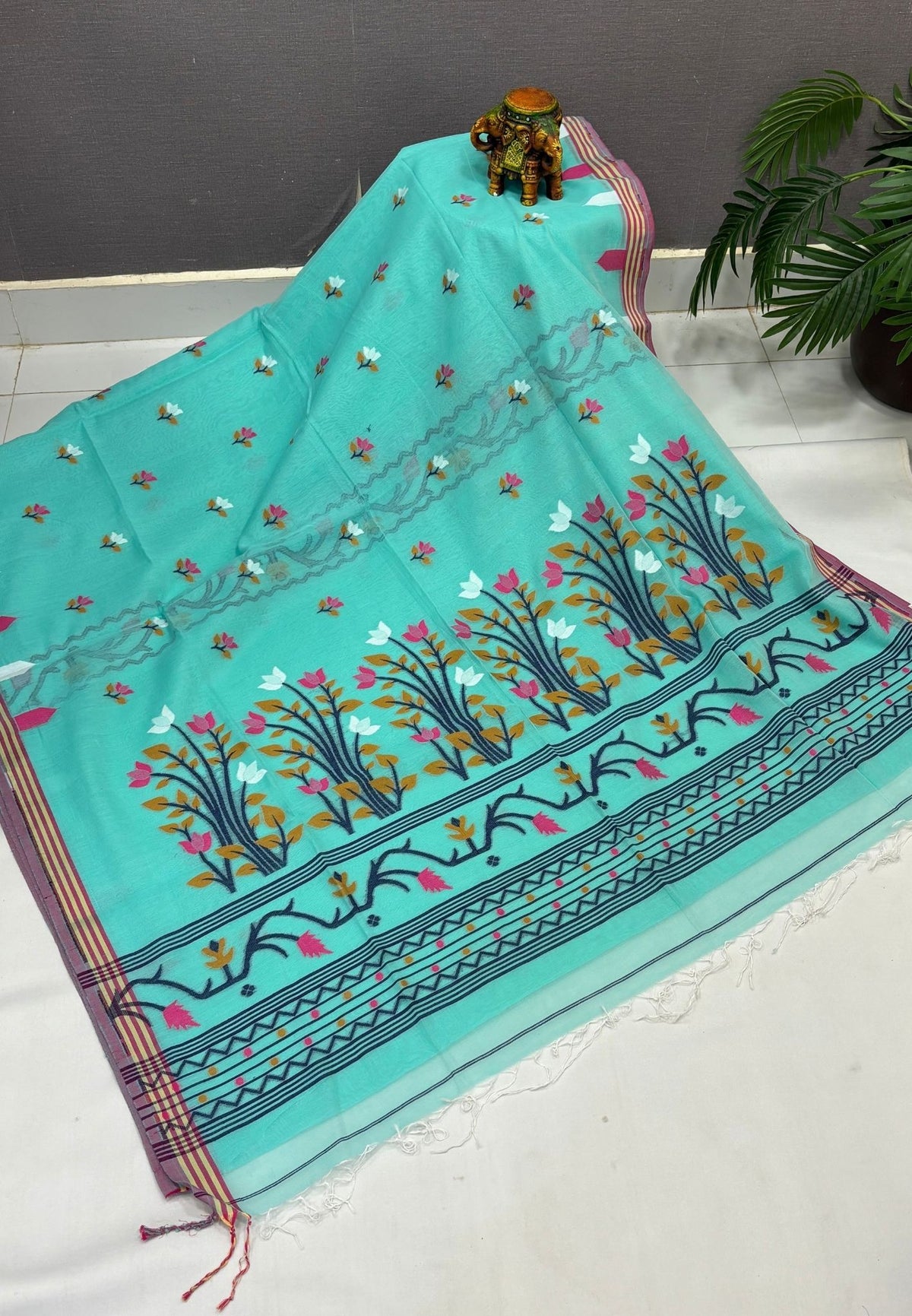 Handloom Cotton Saree-Sky Blue In Lotus Floral Border