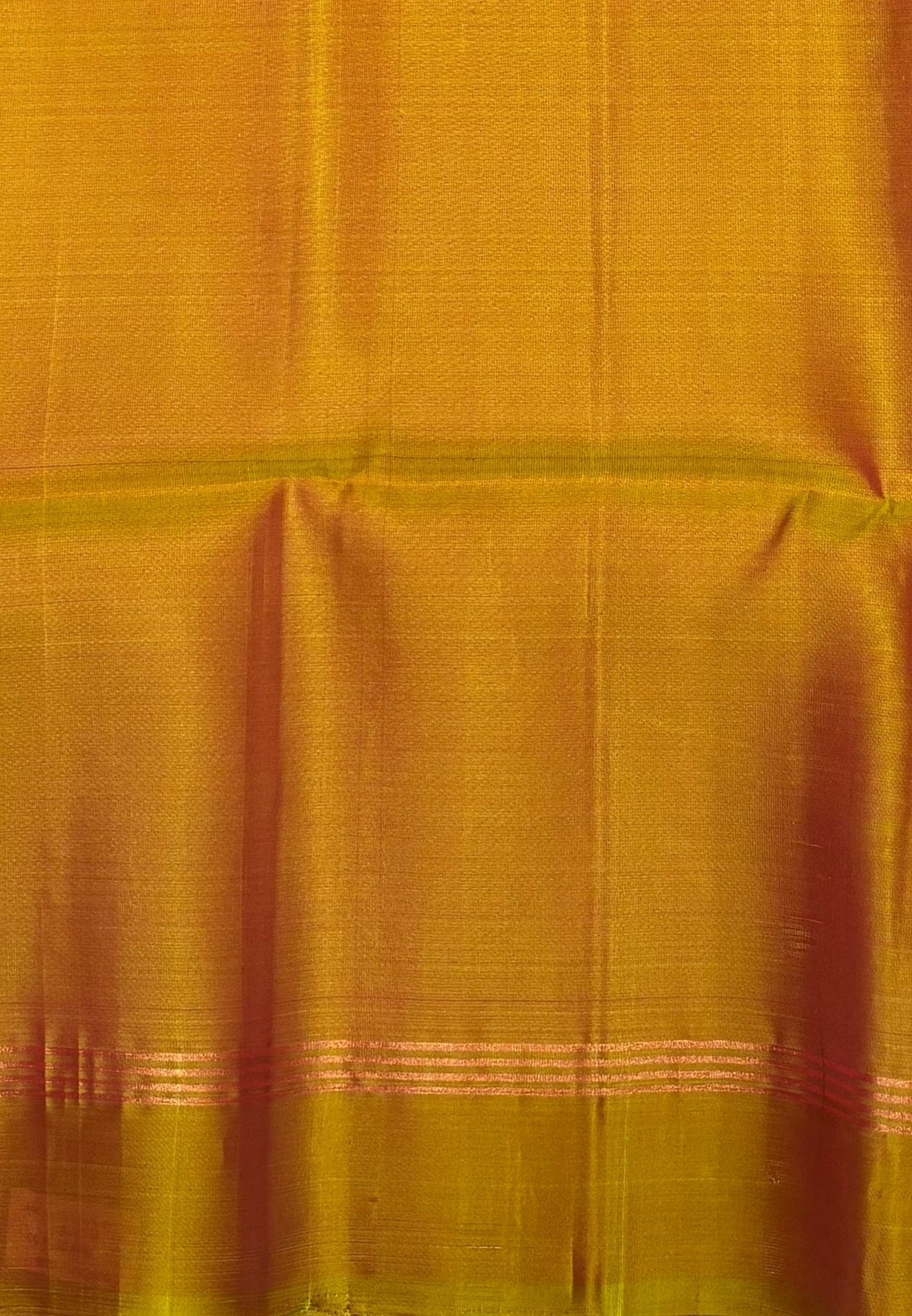 Pure Kanchipuram Silk Saree-Chilli Red in Mayil Butta Zari Border