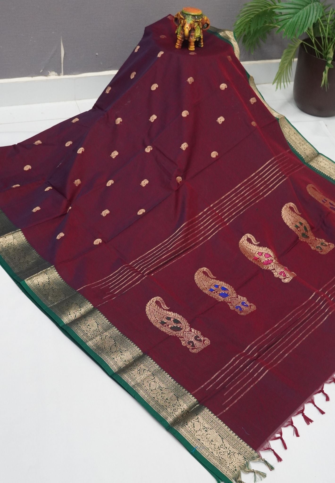 Chettinadu Cotton Saree-Maroon with Contrast Gaja Border