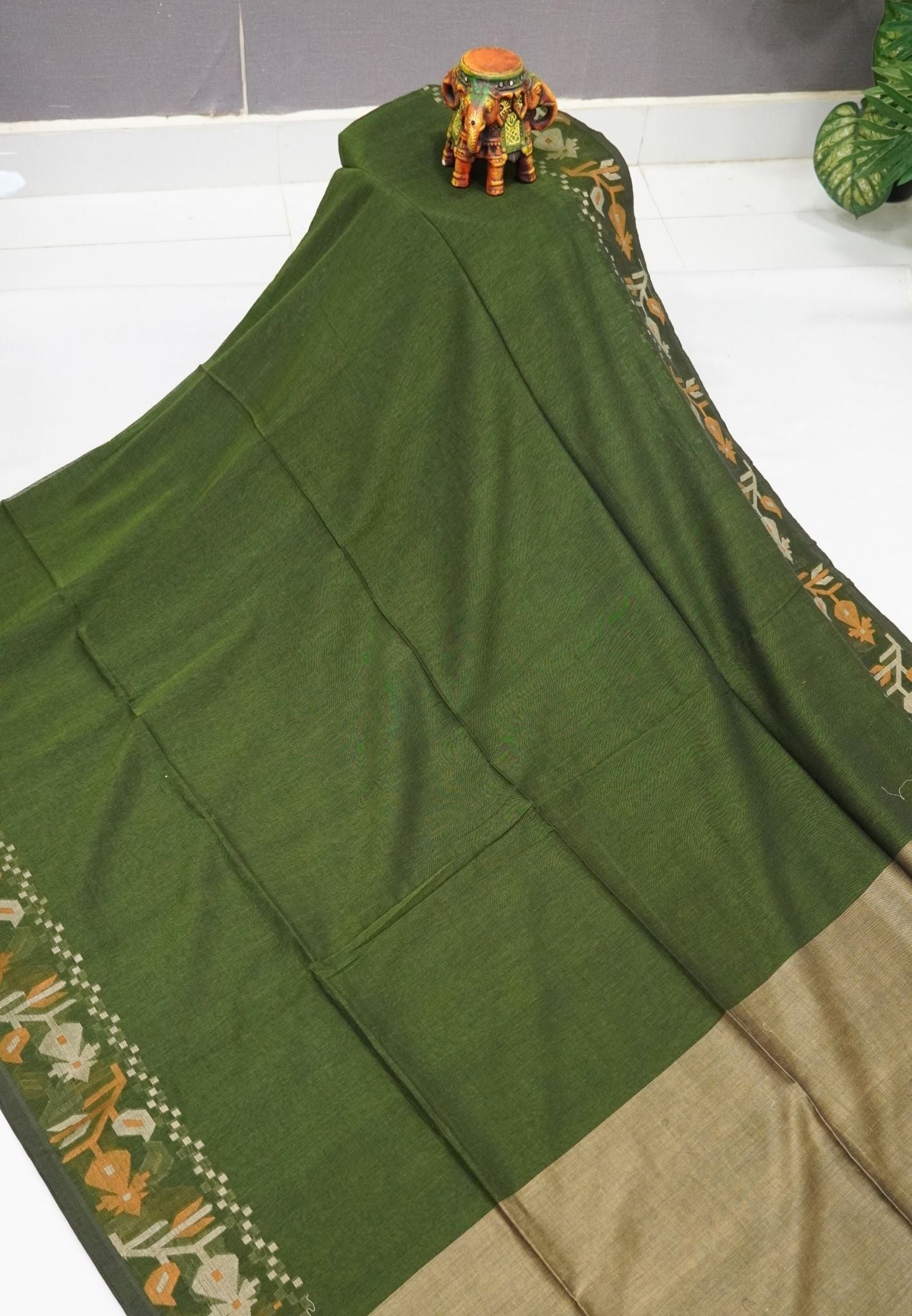 Handloom Cotton Saree- Sage Green Kalash Jamdhani Border